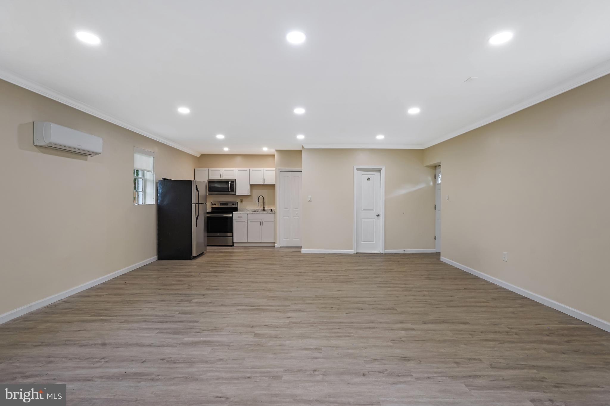 DAMASCUS OUTSIDE - Residential