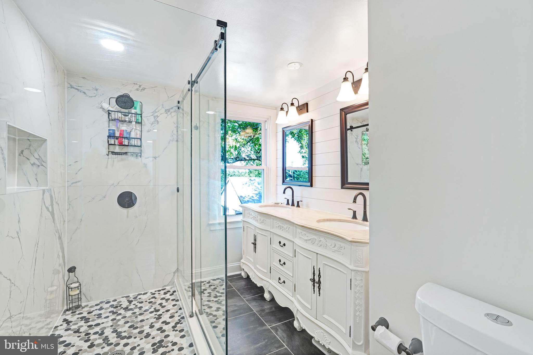 DAMASCUS OUTSIDE - Residential