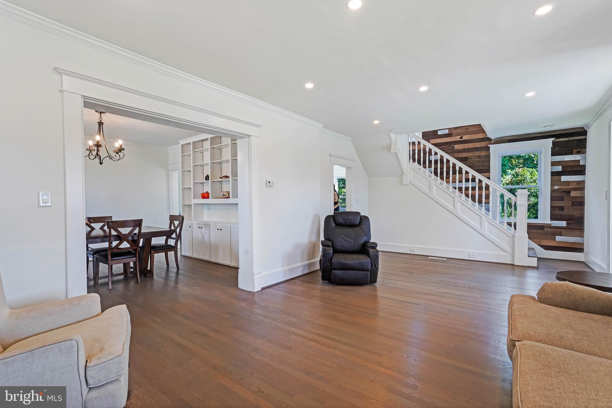 DAMASCUS OUTSIDE - Residential