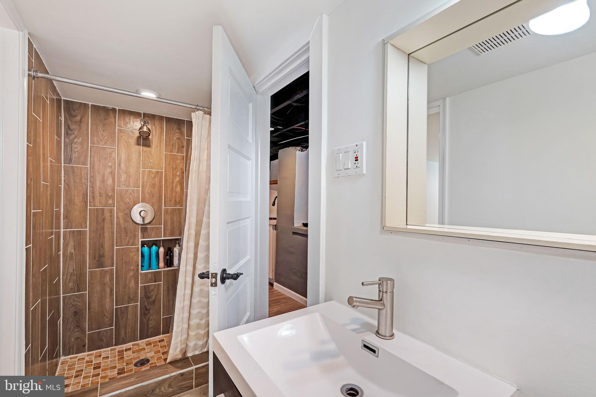 DAMASCUS OUTSIDE - Residential