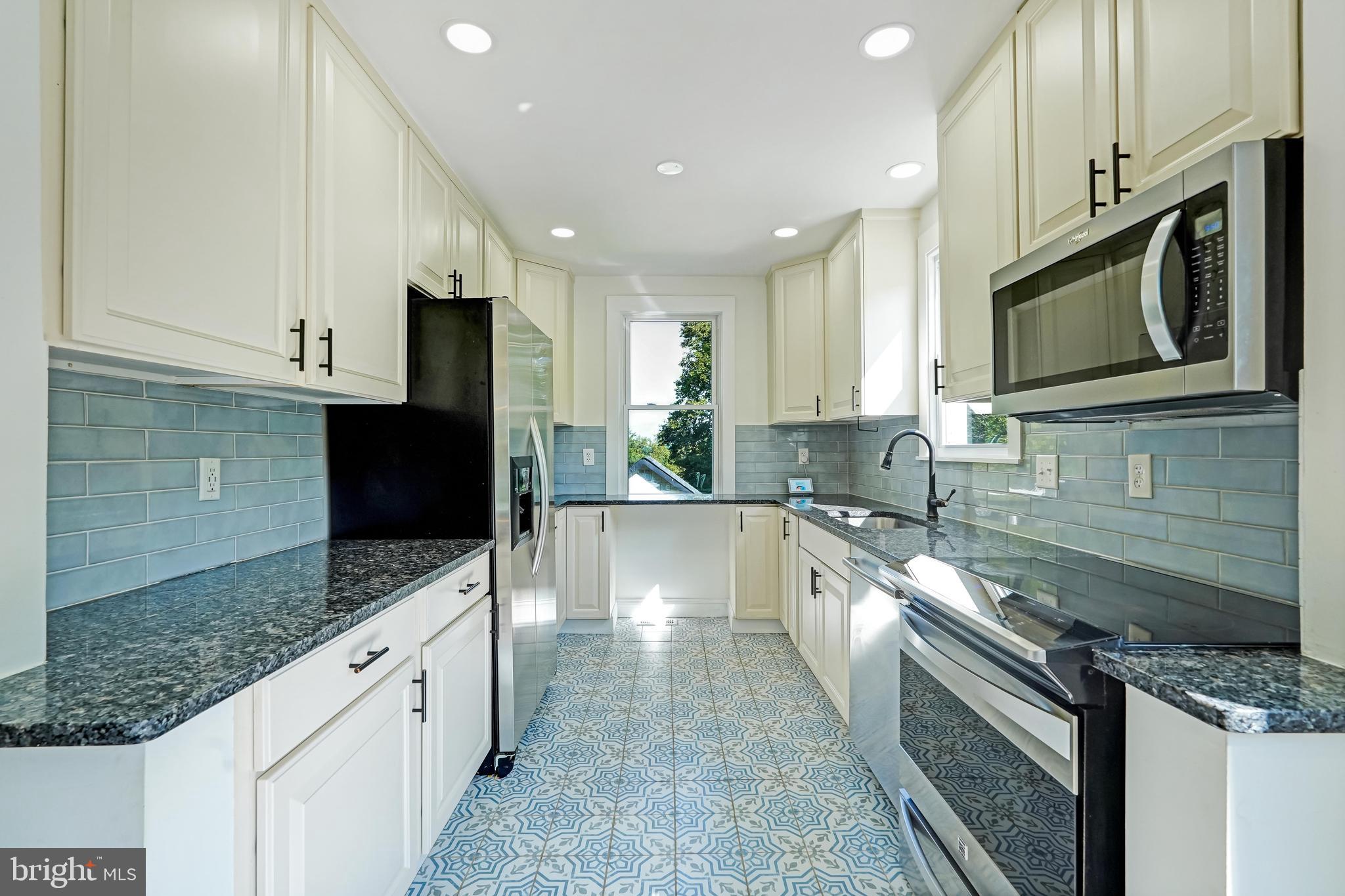 DAMASCUS OUTSIDE - Residential