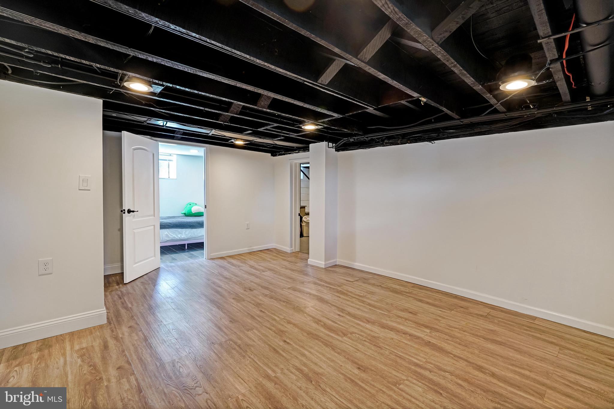 DAMASCUS OUTSIDE - Residential