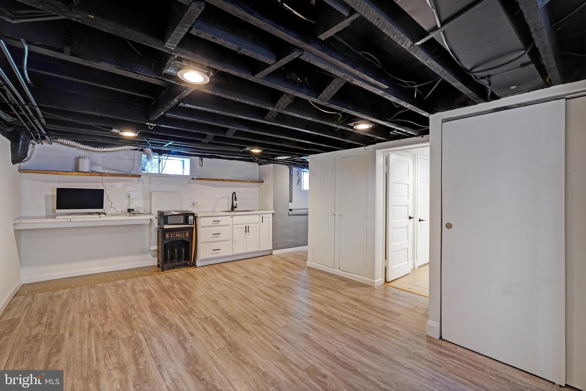 DAMASCUS OUTSIDE - Residential