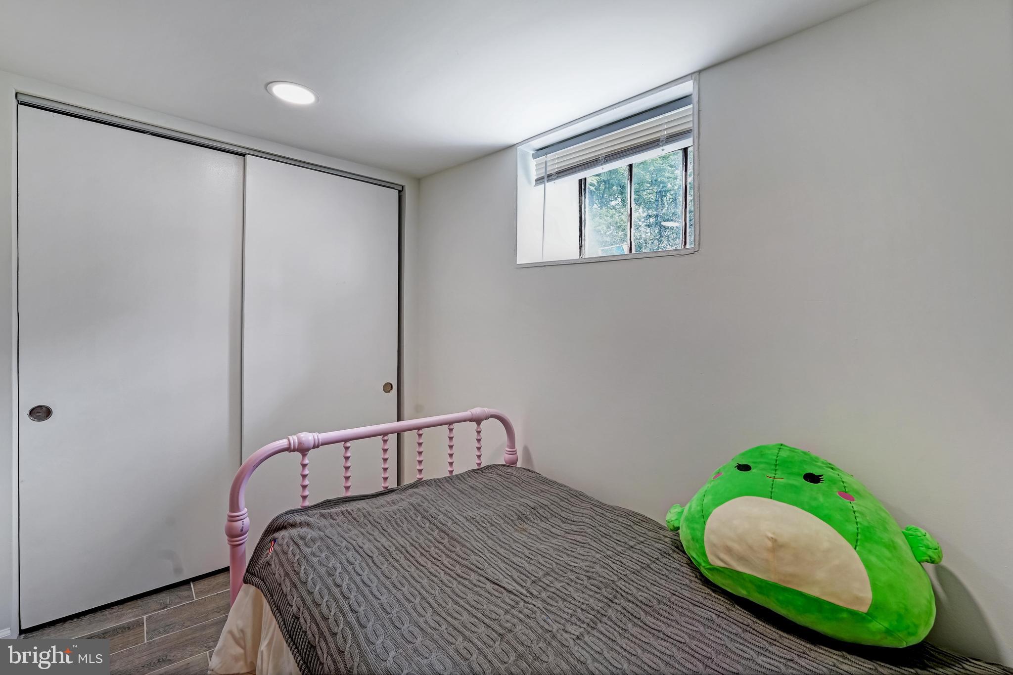 DAMASCUS OUTSIDE - Residential