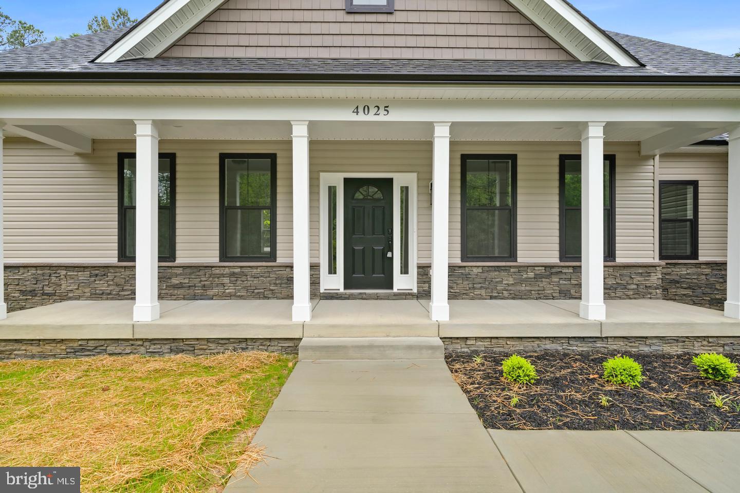 18711 HEBB WAY