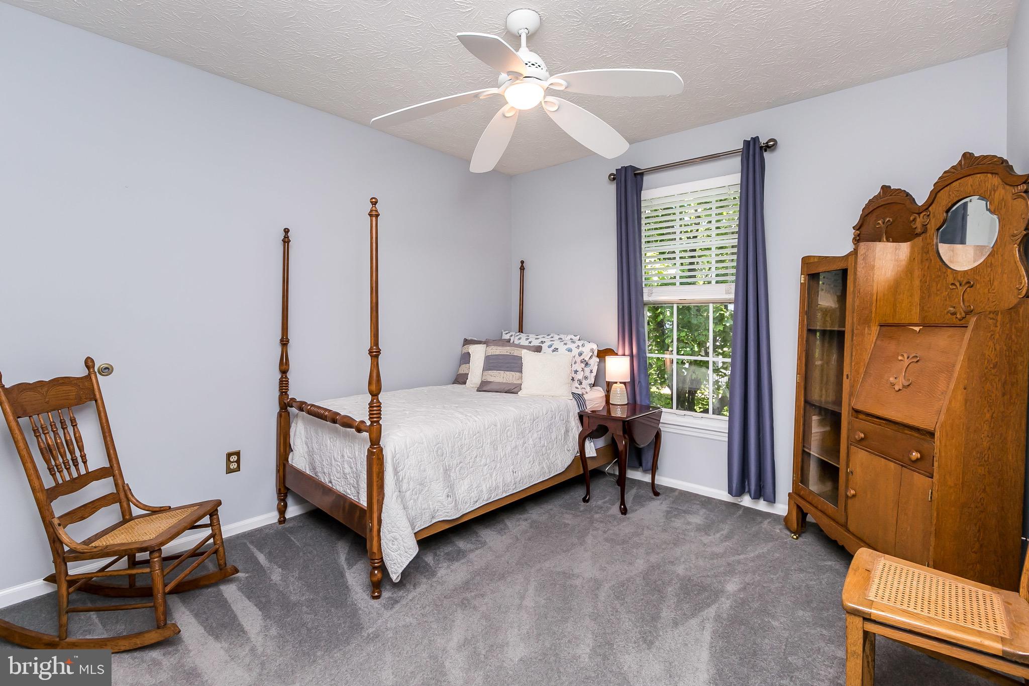 VALLEY STREAM ESTATES - Residential