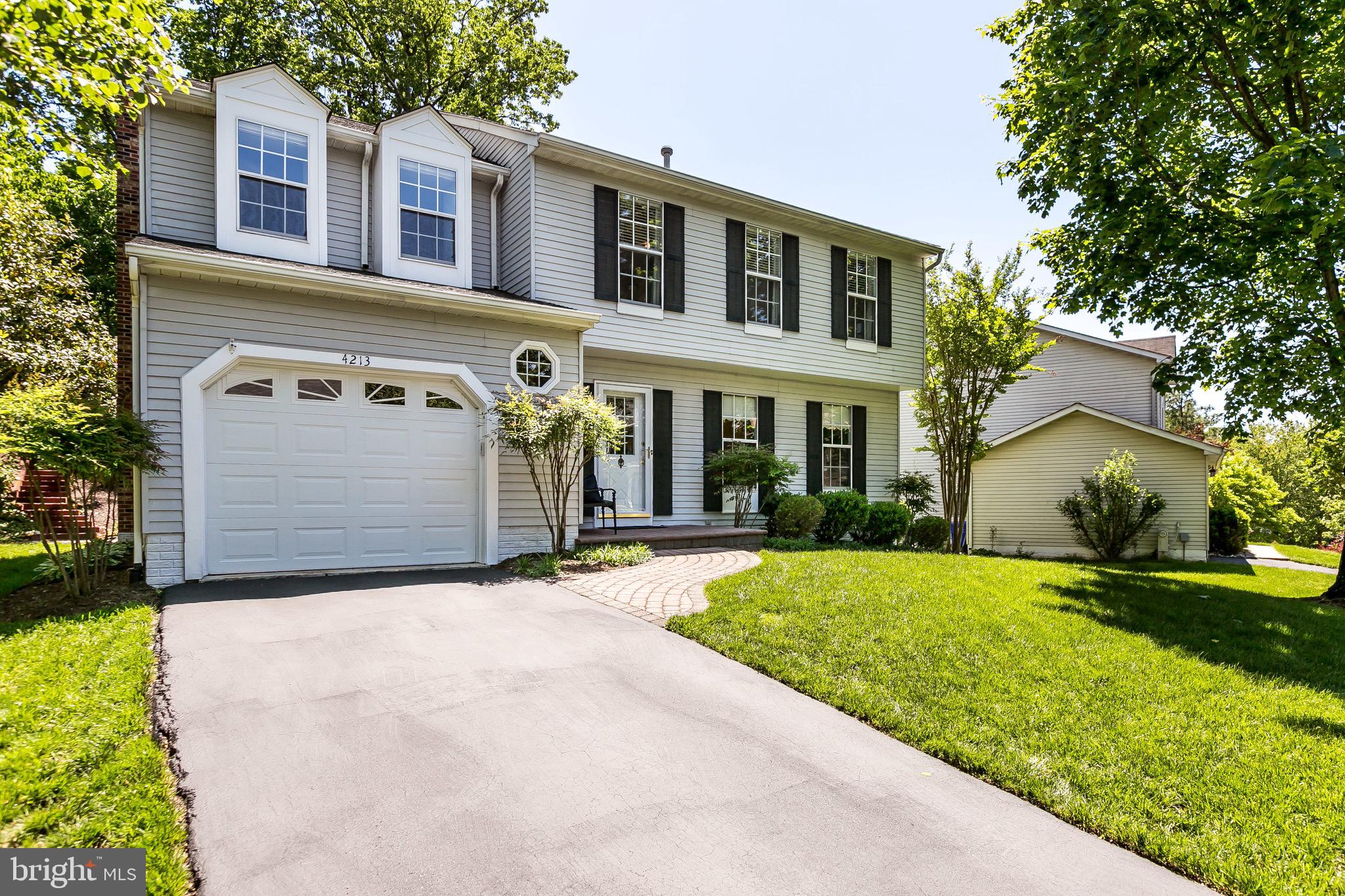 VALLEY STREAM ESTATES - Residential