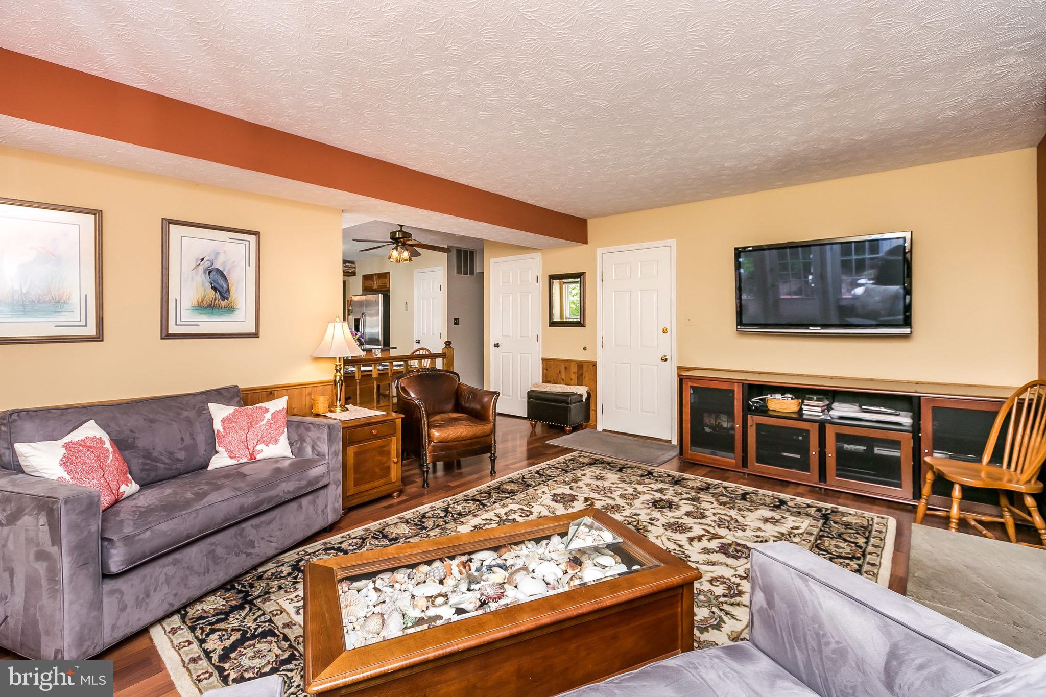 VALLEY STREAM ESTATES - Residential