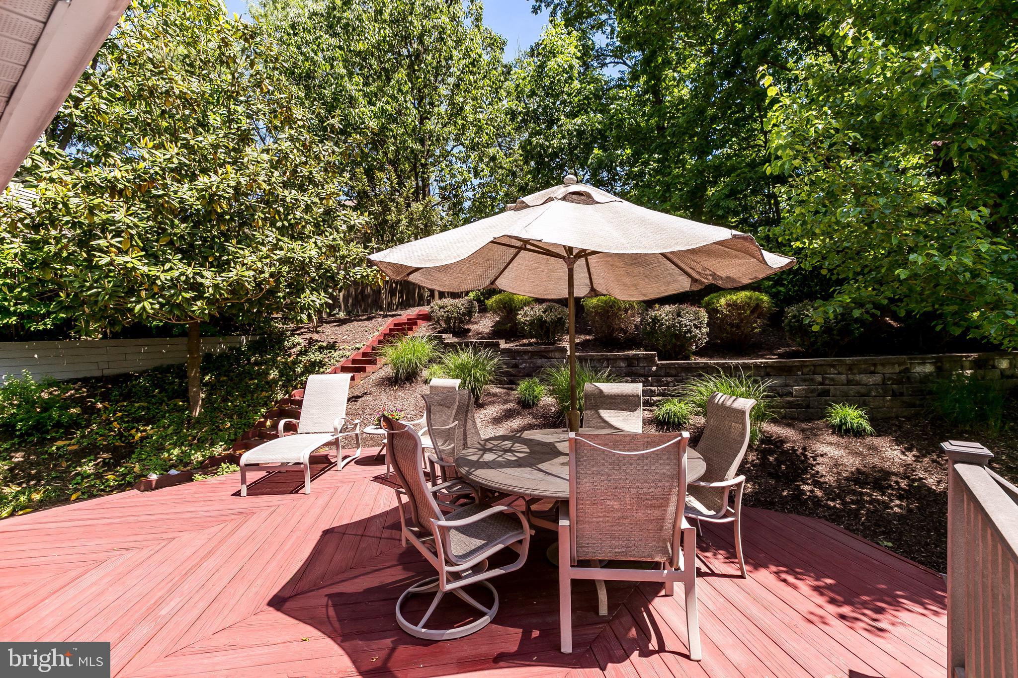 VALLEY STREAM ESTATES - Residential