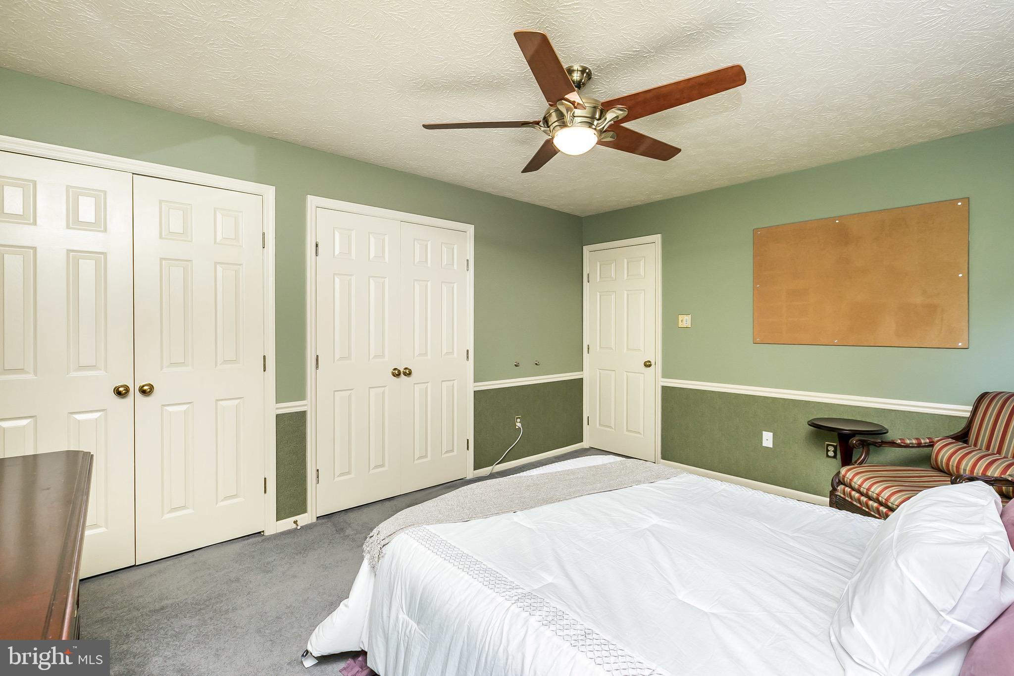 VALLEY STREAM ESTATES - Residential