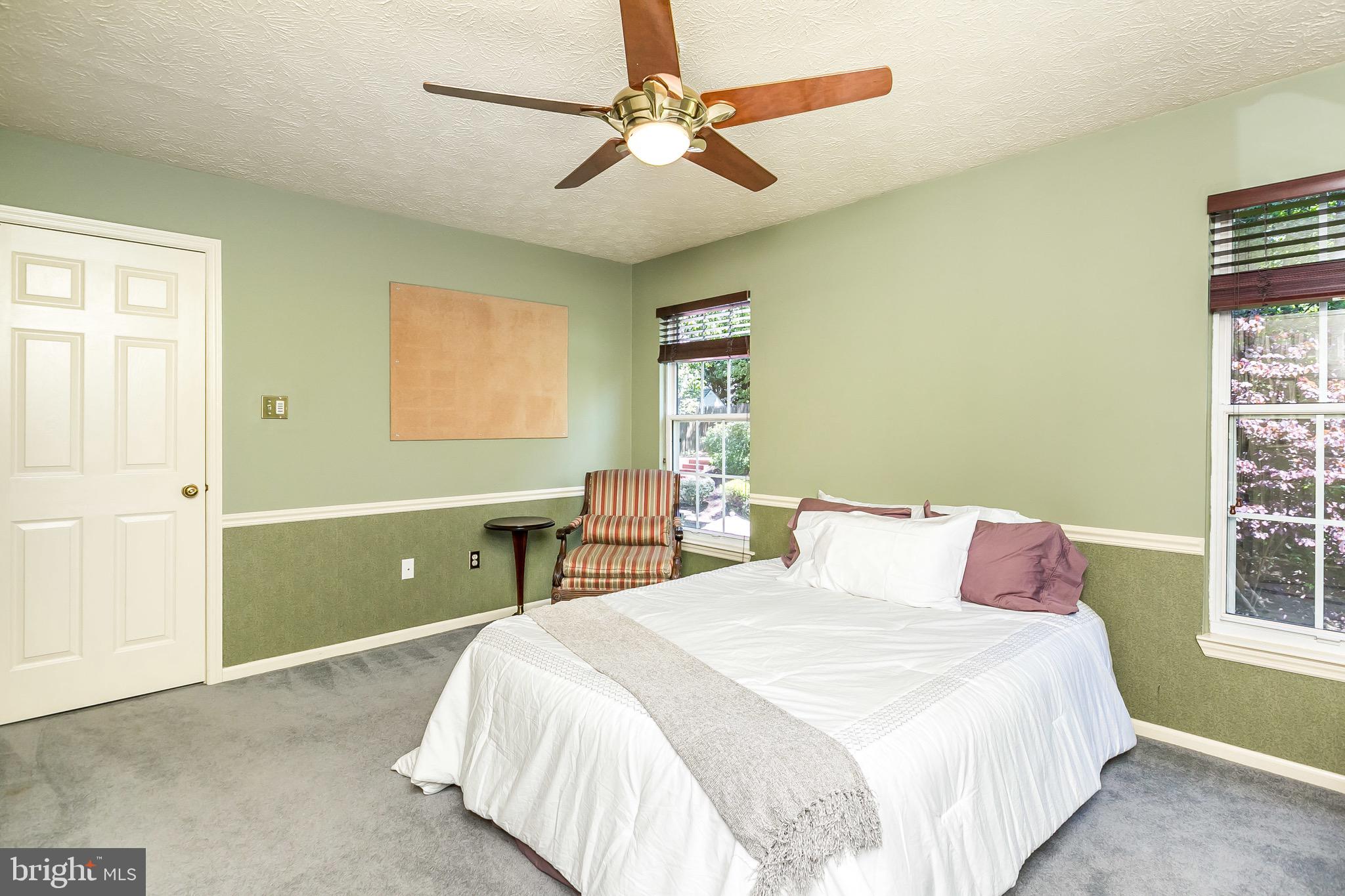 VALLEY STREAM ESTATES - Residential