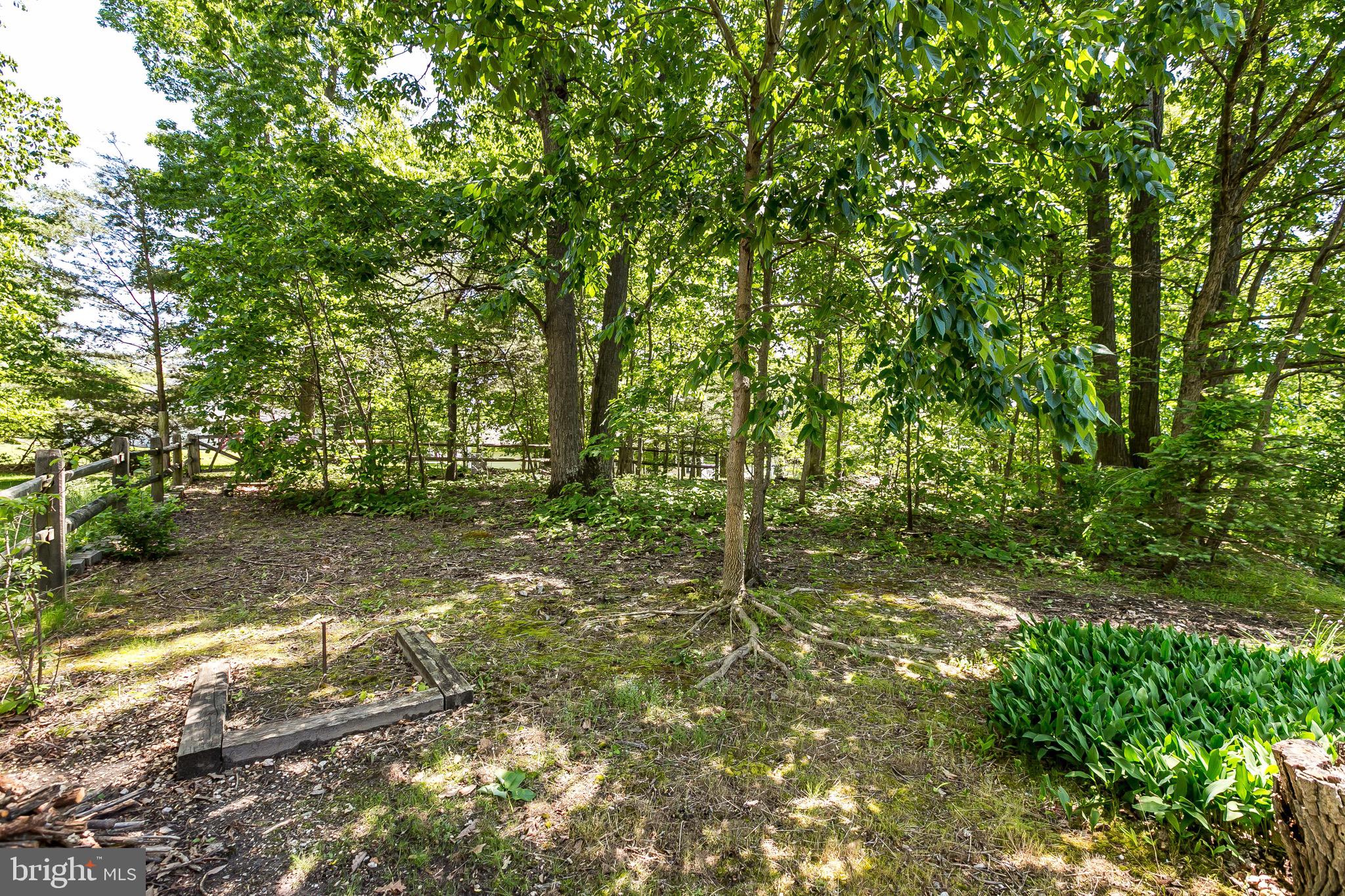 VALLEY STREAM ESTATES - Residential