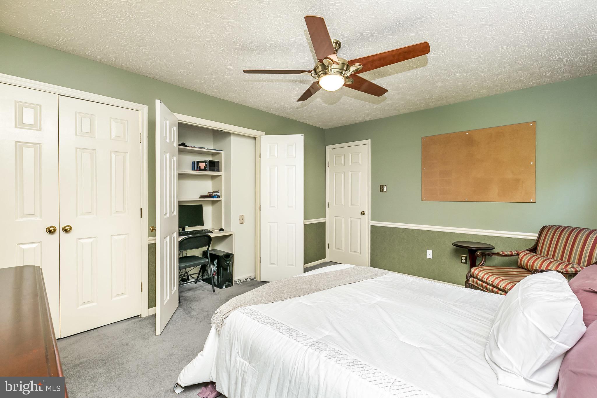 VALLEY STREAM ESTATES - Residential