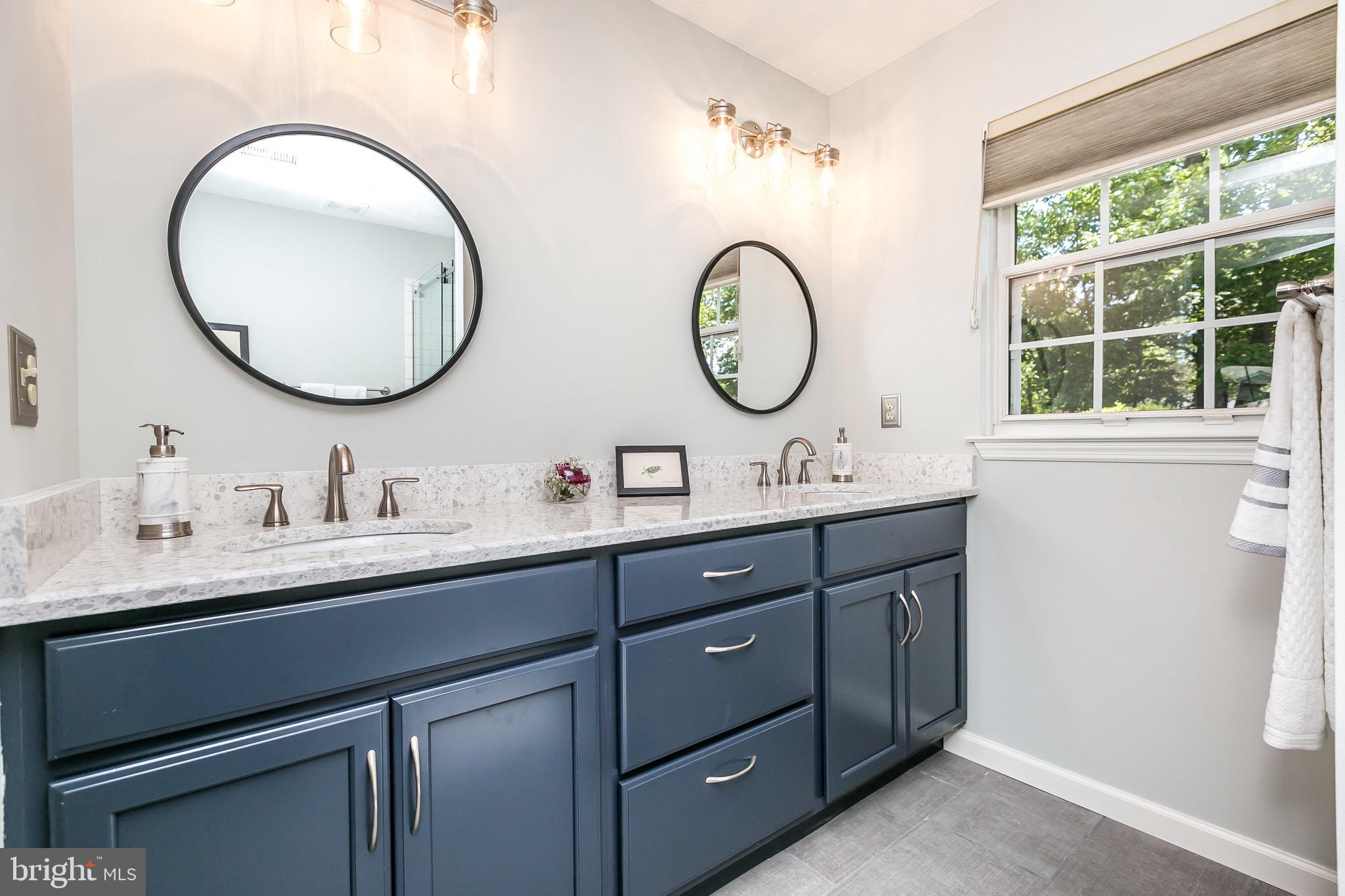 VALLEY STREAM ESTATES - Residential