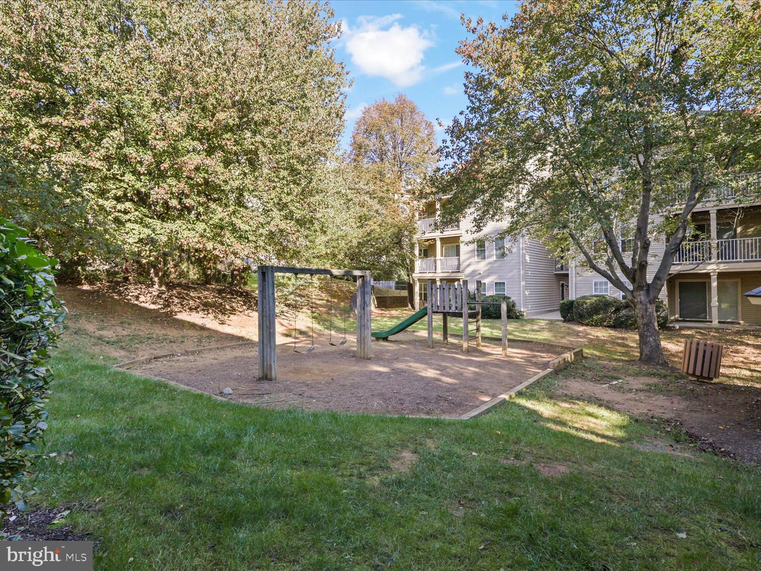 SUMMERHOUSE CONDO - Residential