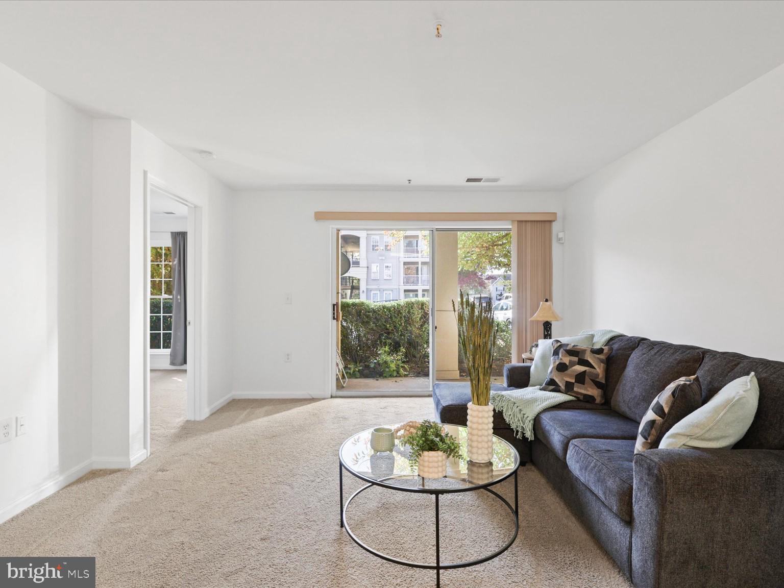 SUMMERHOUSE CONDO - Residential