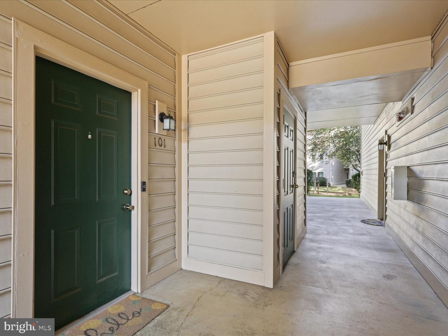 SUMMERHOUSE CONDO - Residential