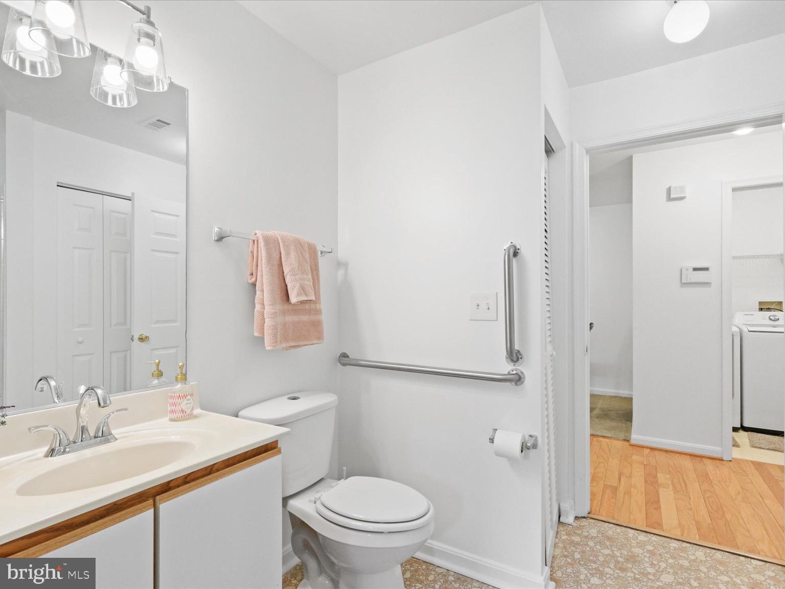 SUMMERHOUSE CONDO - Residential