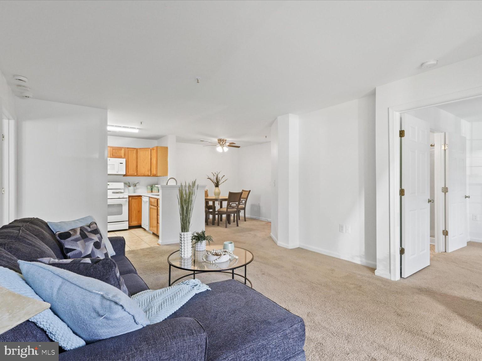 SUMMERHOUSE CONDO - Residential