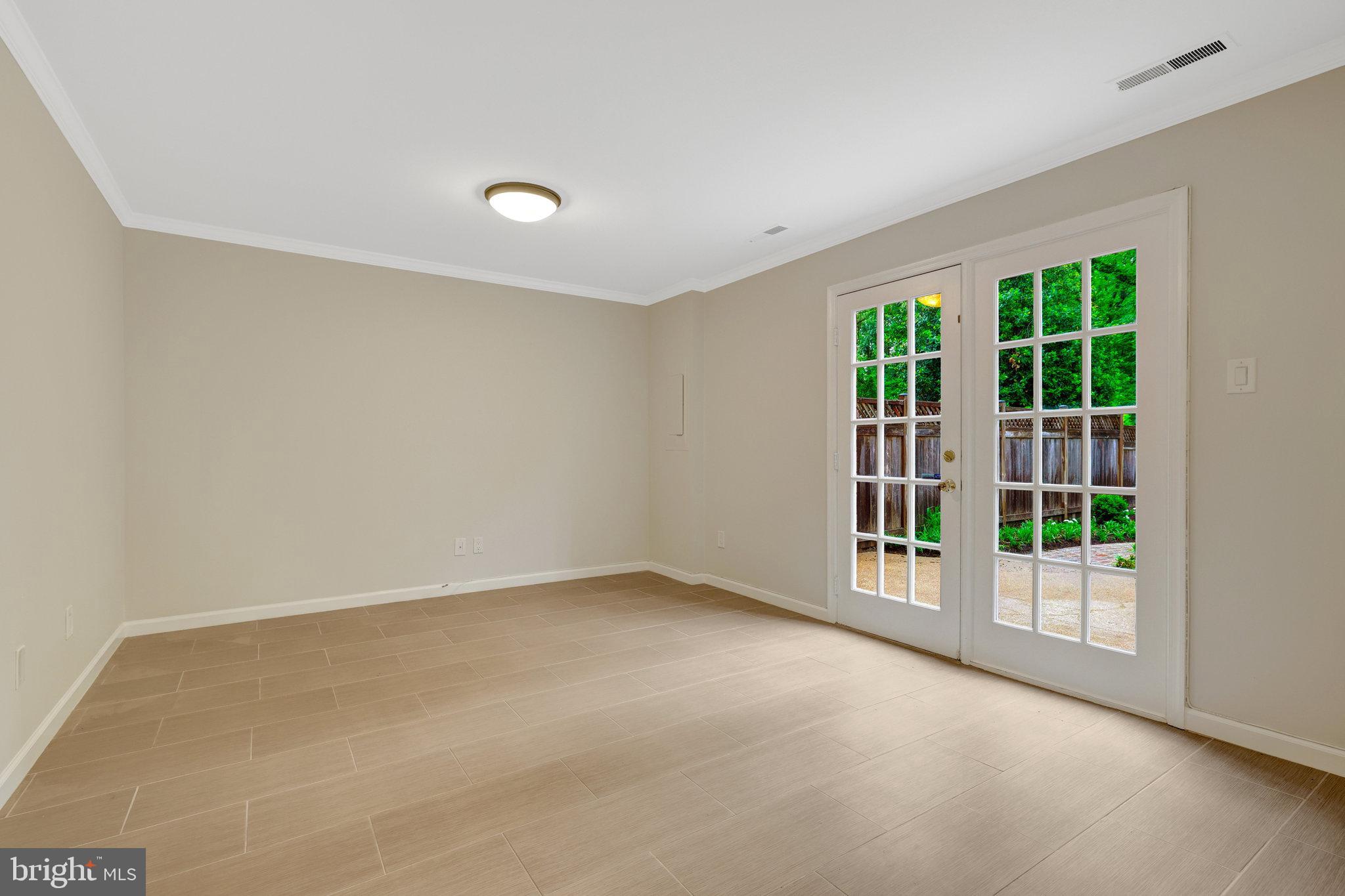 STONELEIGH - Residential