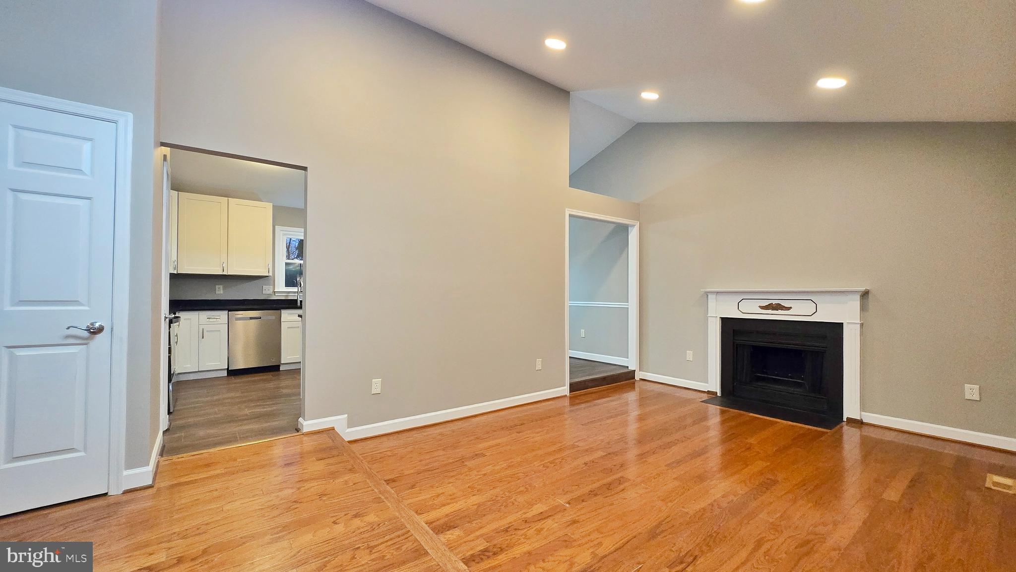 VISTA WOODS - Residential