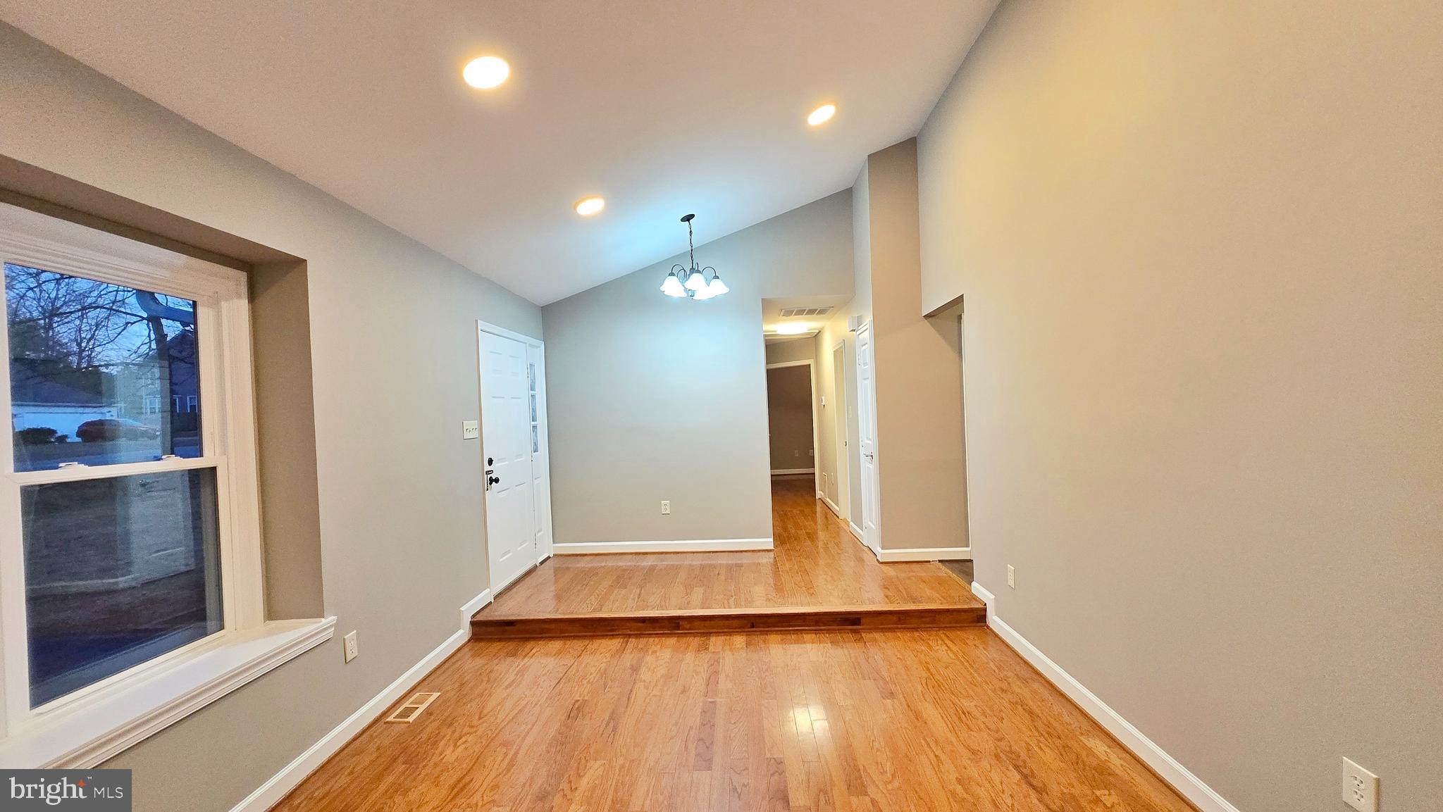 VISTA WOODS - Residential