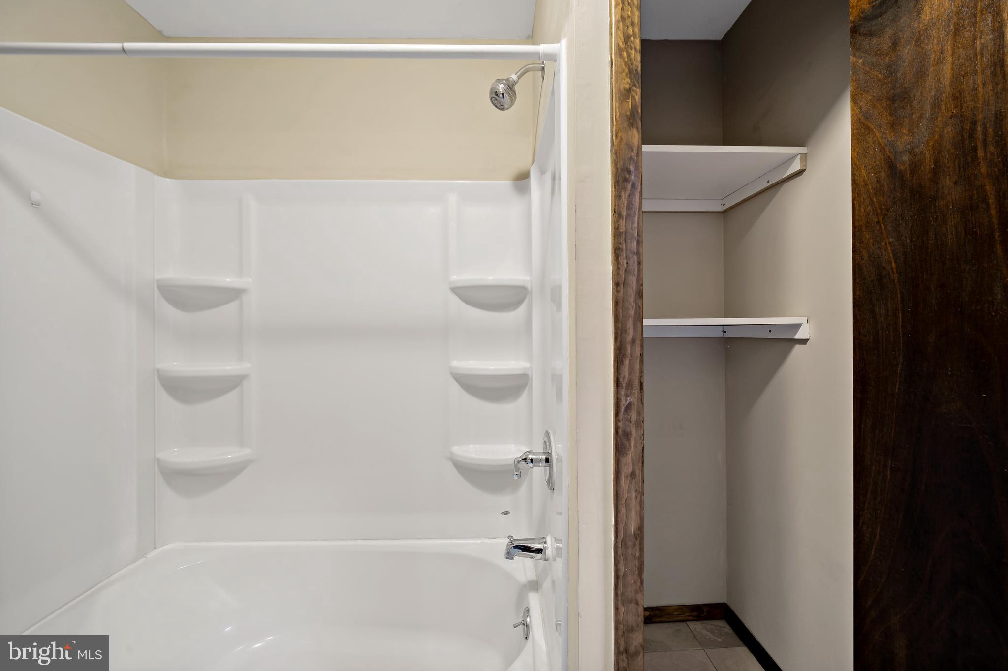 PHILADELPHIA (SOUTH) - Residential Lease