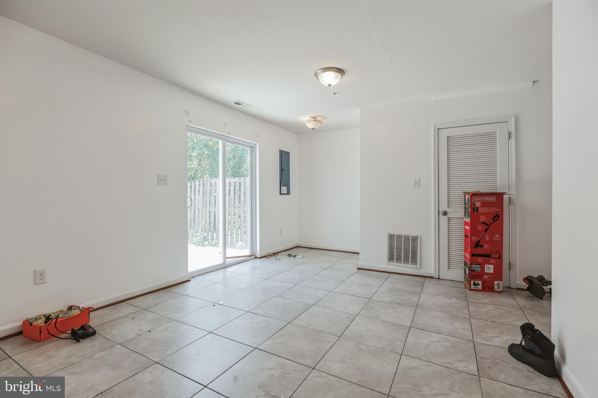 SETON SQUARE - Residential