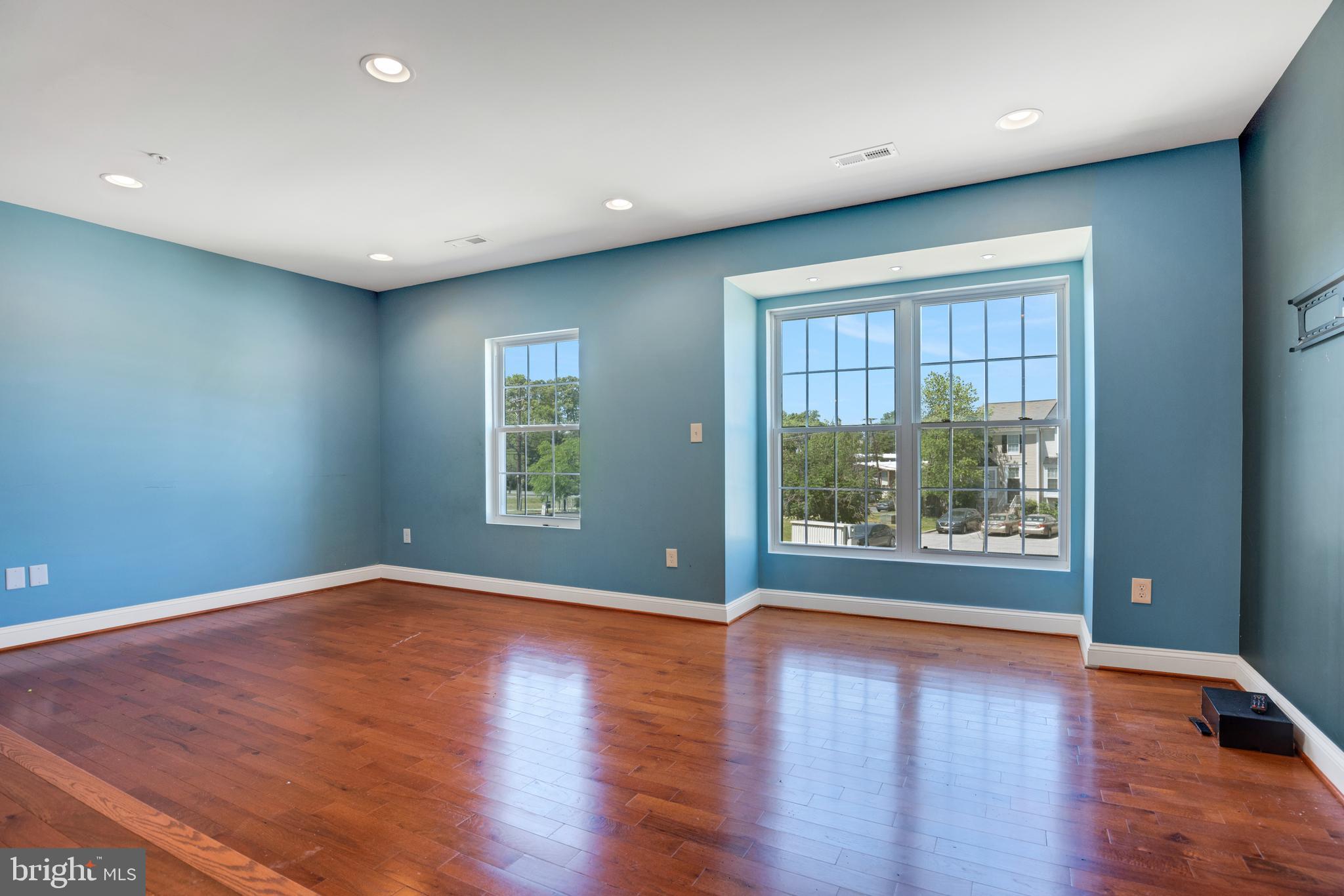 SETON SQUARE - Residential