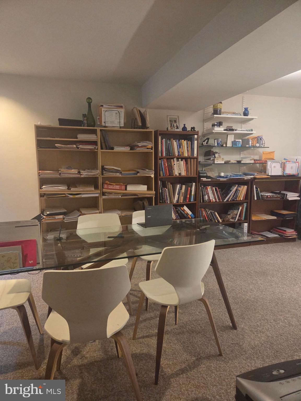 BURNHAM HILLS - Residential Lease