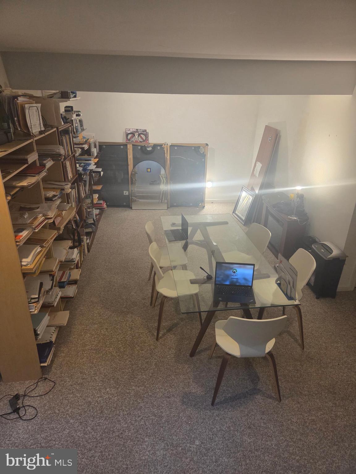 BURNHAM HILLS - Residential Lease