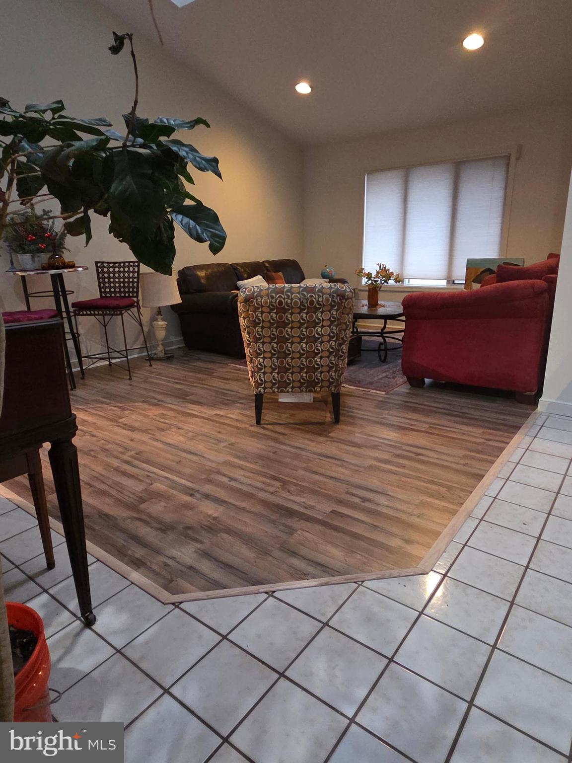 BURNHAM HILLS - Residential Lease