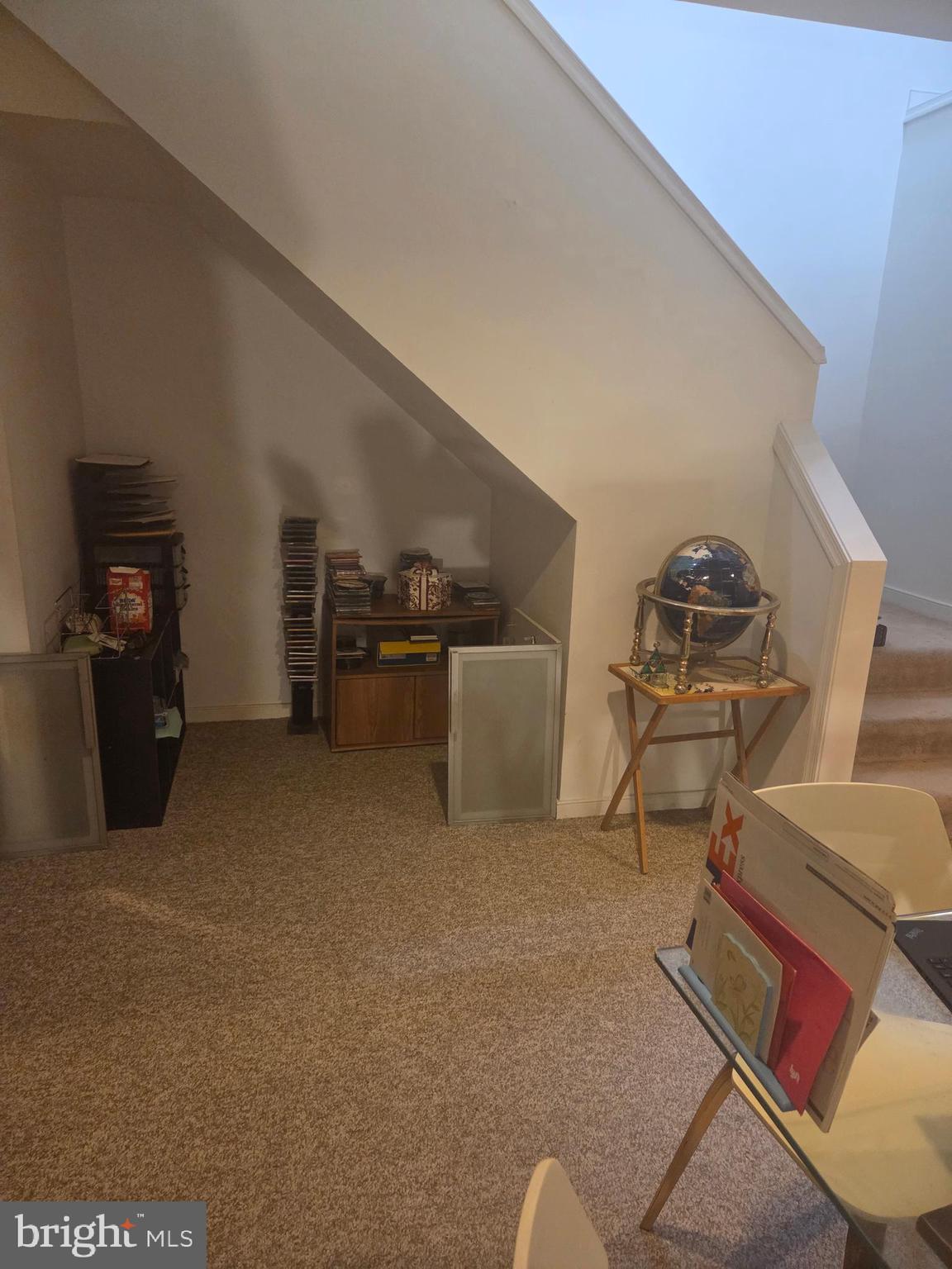 BURNHAM HILLS - Residential Lease