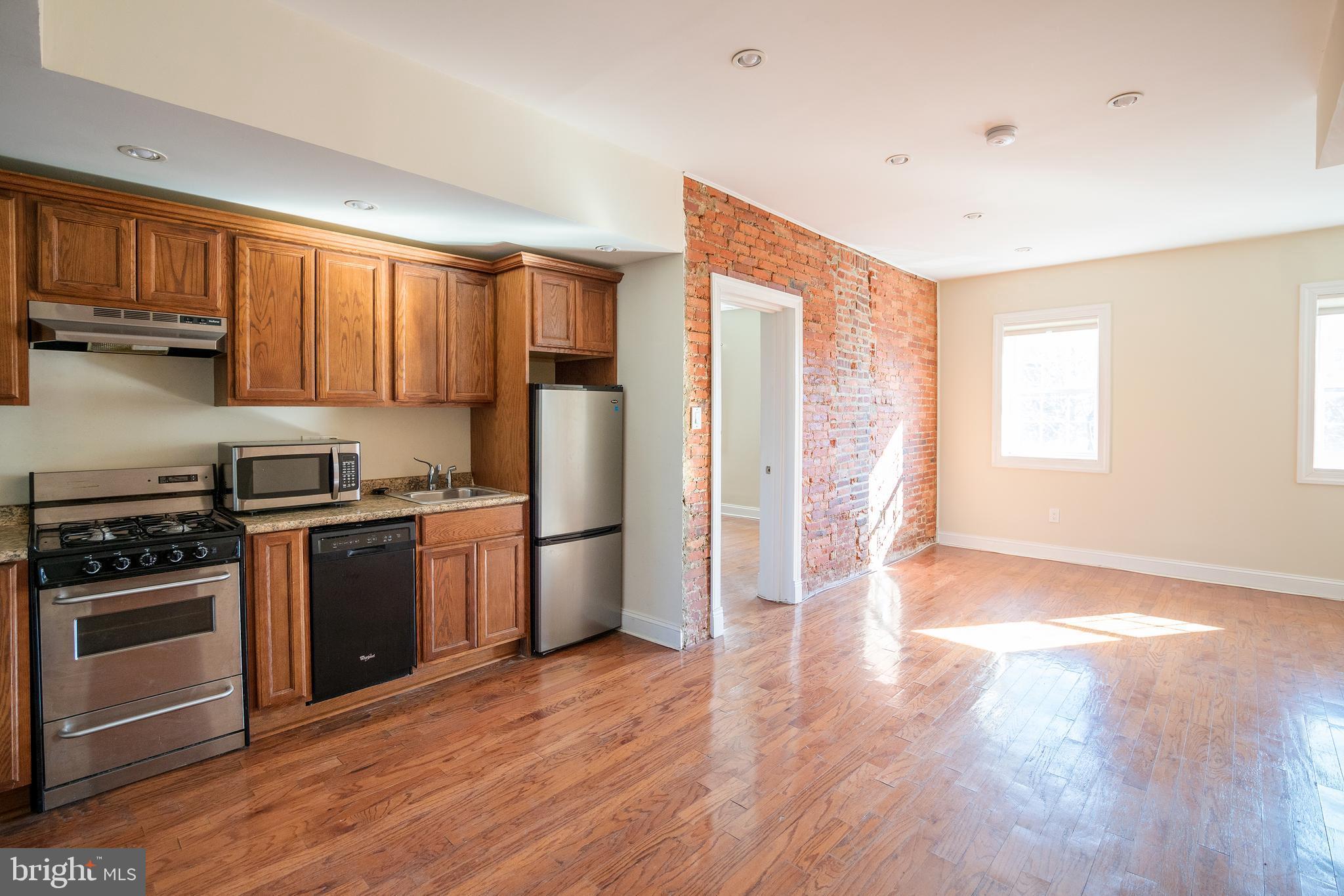 EAST PASSYUNK CROSSING - Residential Lease
