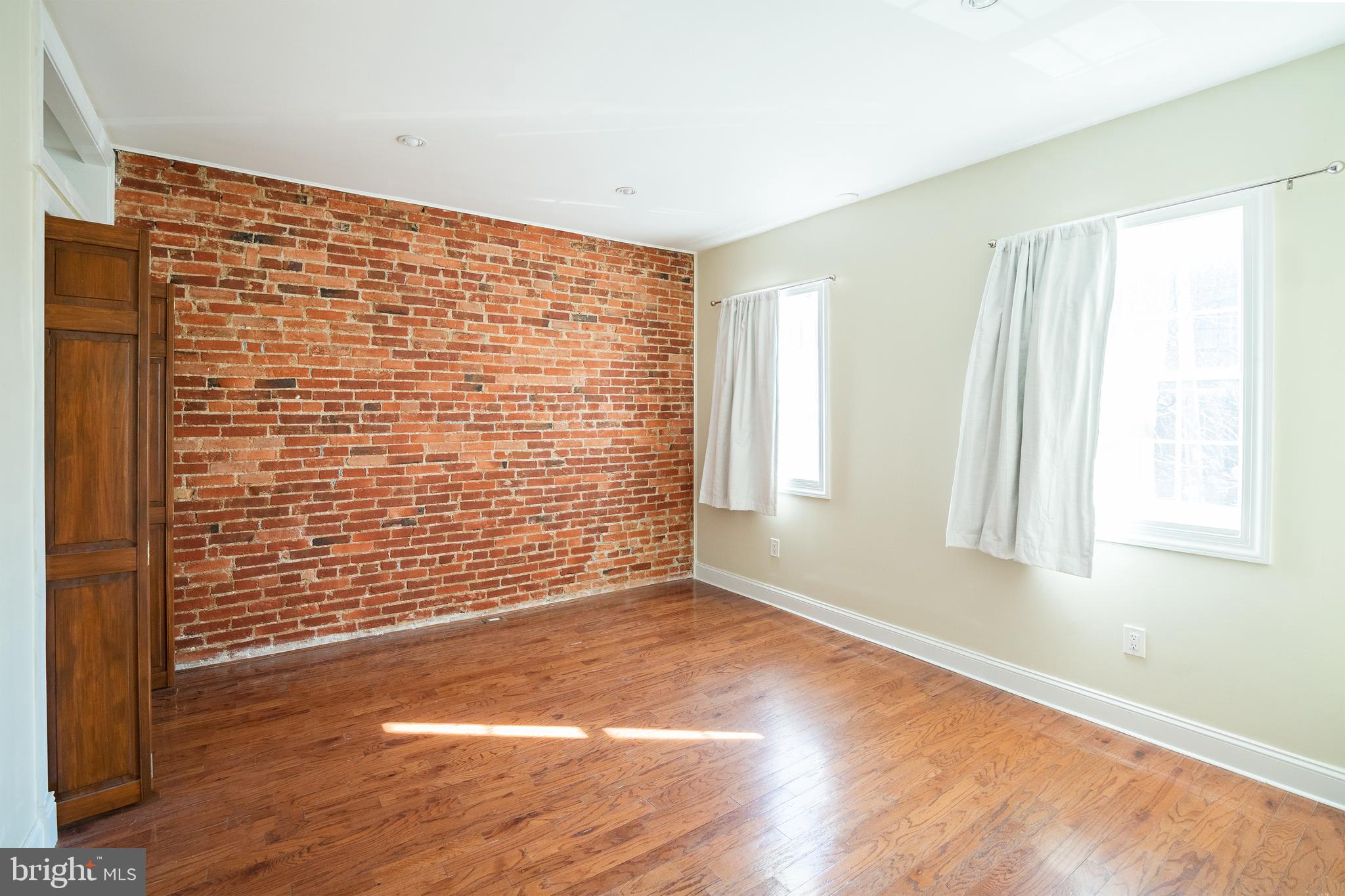 EAST PASSYUNK CROSSING - Residential Lease