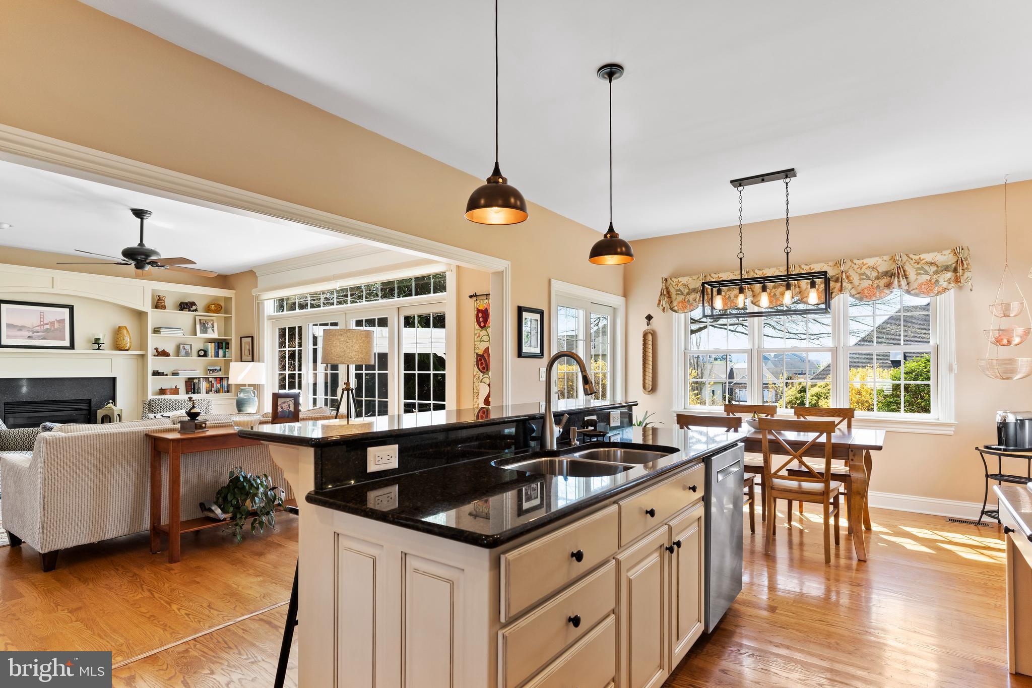 INDIAN HILLS - Residential