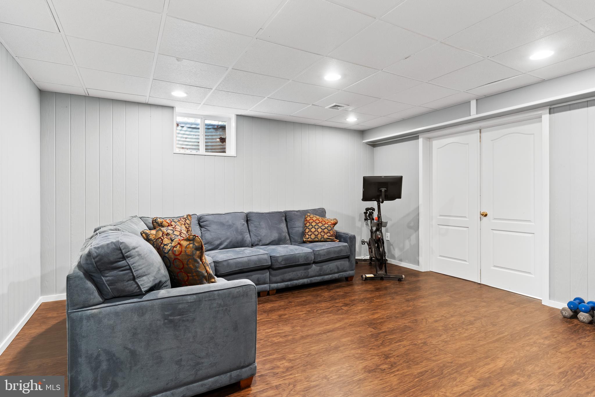 INDIAN HILLS - Residential