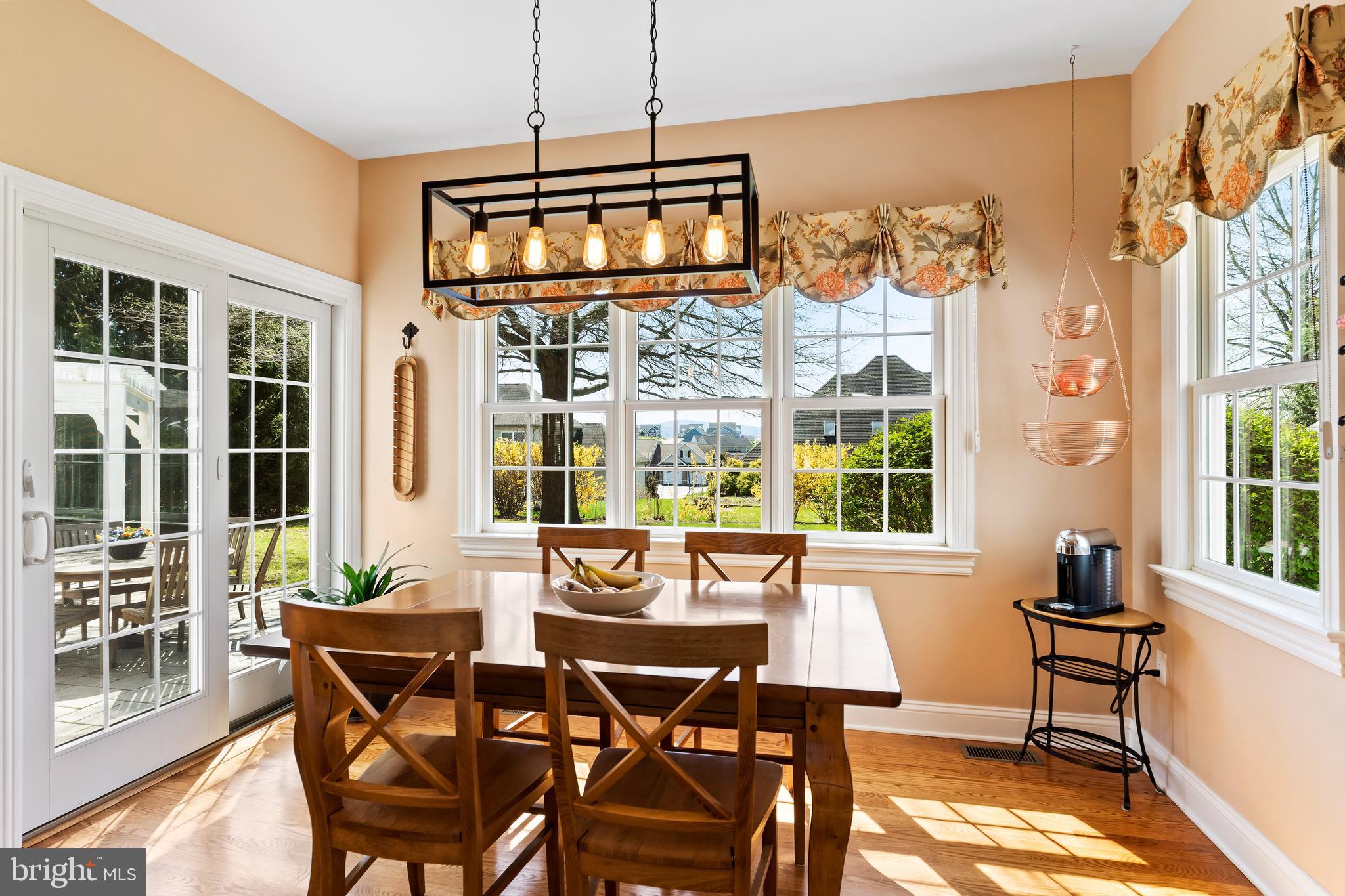 INDIAN HILLS - Residential