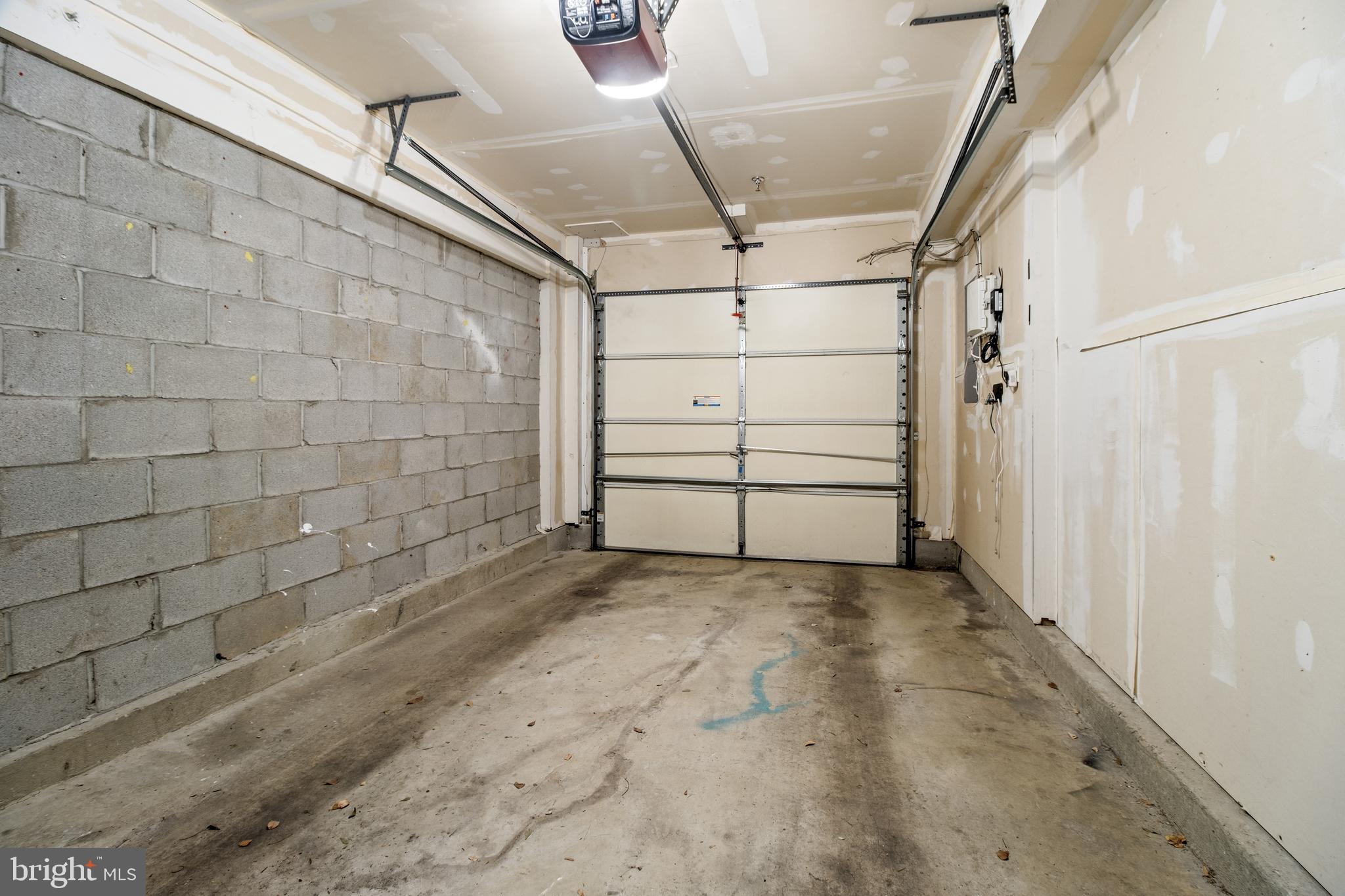 HEARTHSTONE VILLAGE - Residential Lease