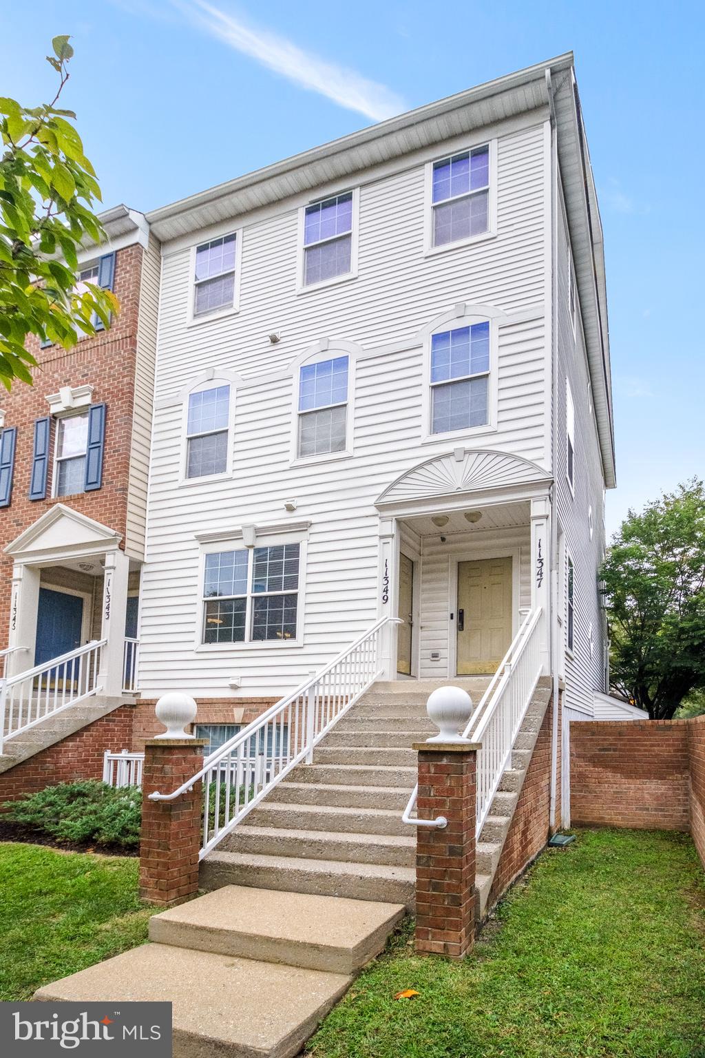 HEARTHSTONE VILLAGE - Residential Lease