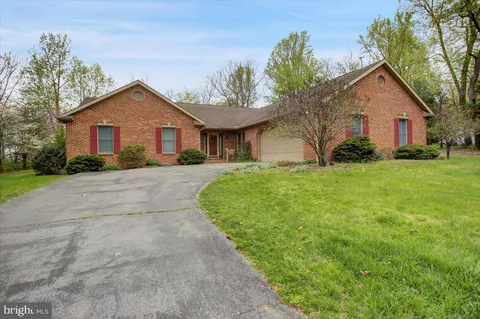 10961 Longwood Drive, Waynesboro, PA MLS: PAFL2026498