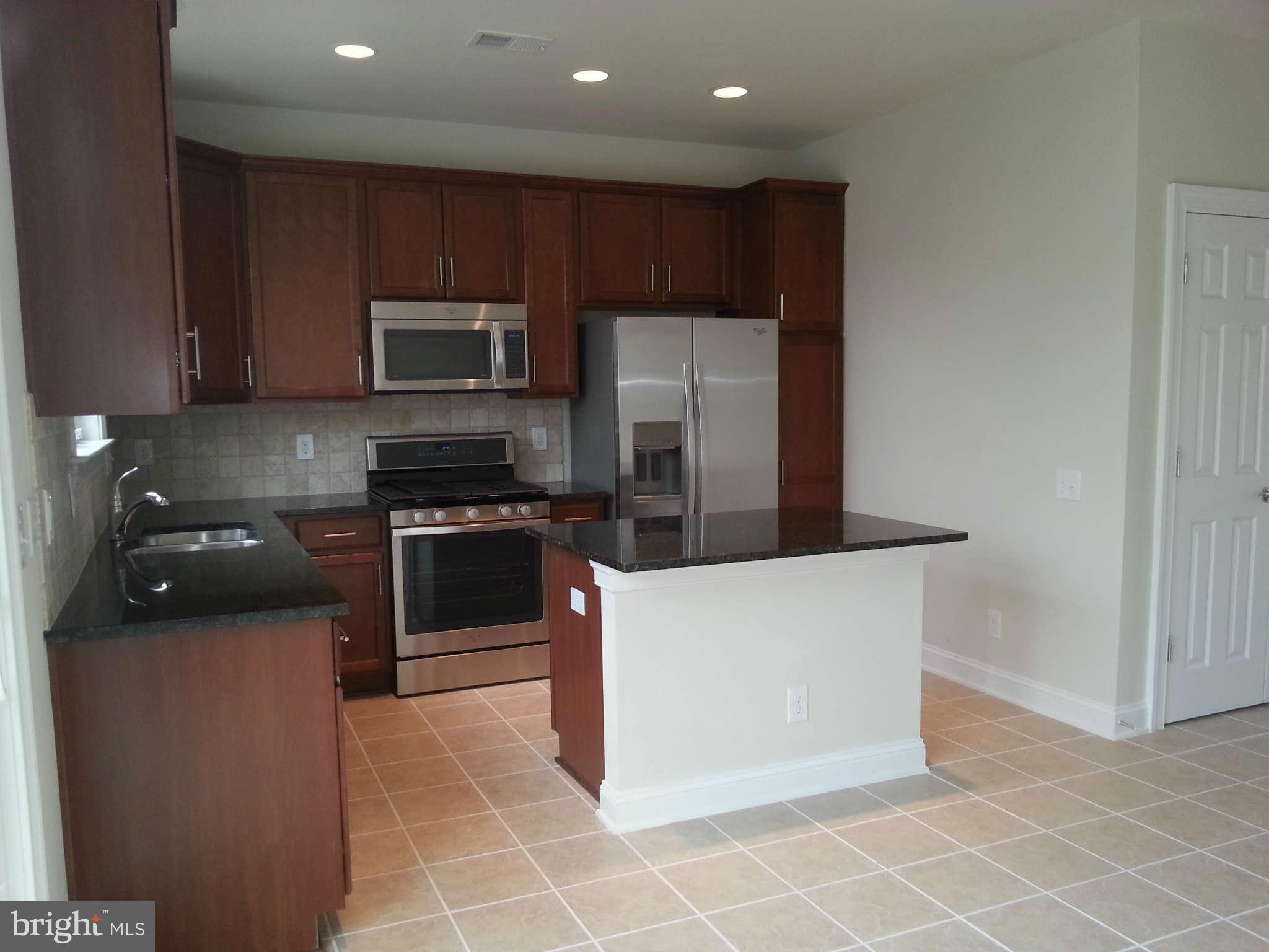 GOOSE CREEK VILLAGE NORTH - Residential Lease