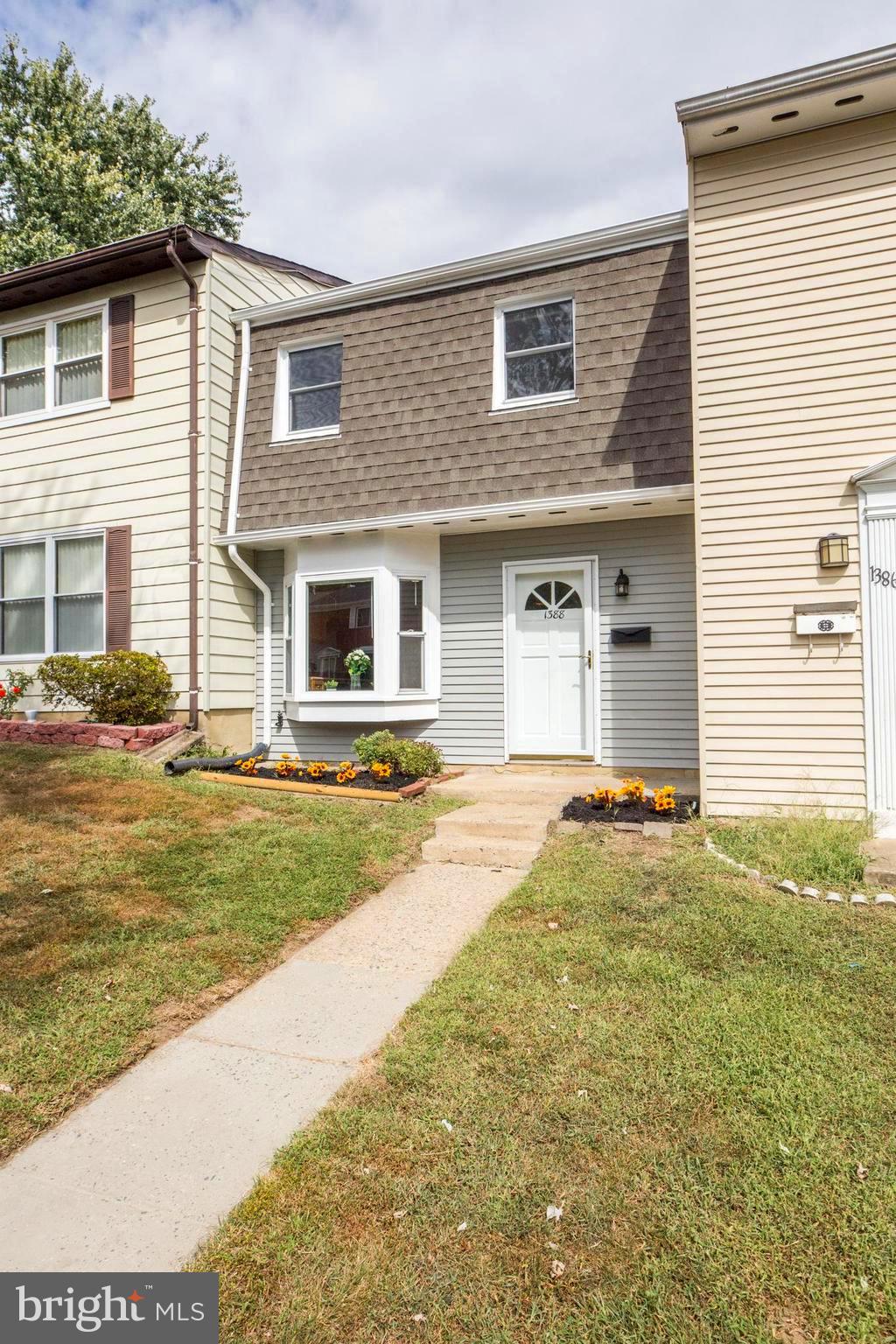 WILLOWBROOK - Residential