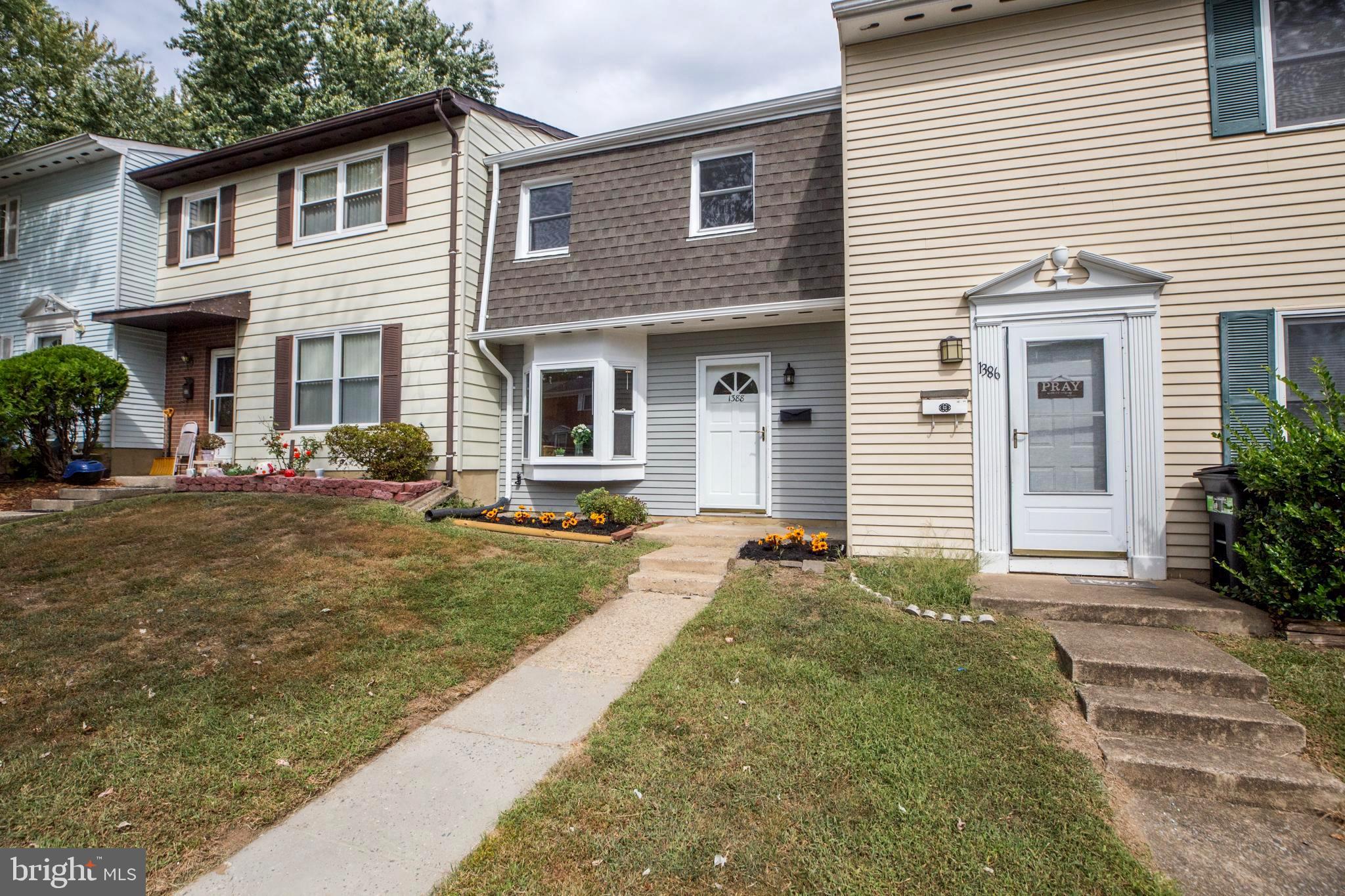 WILLOWBROOK - Residential