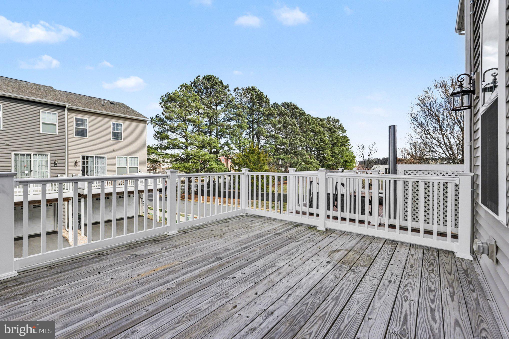 LANDING AT CENTRAL PARK - Residential