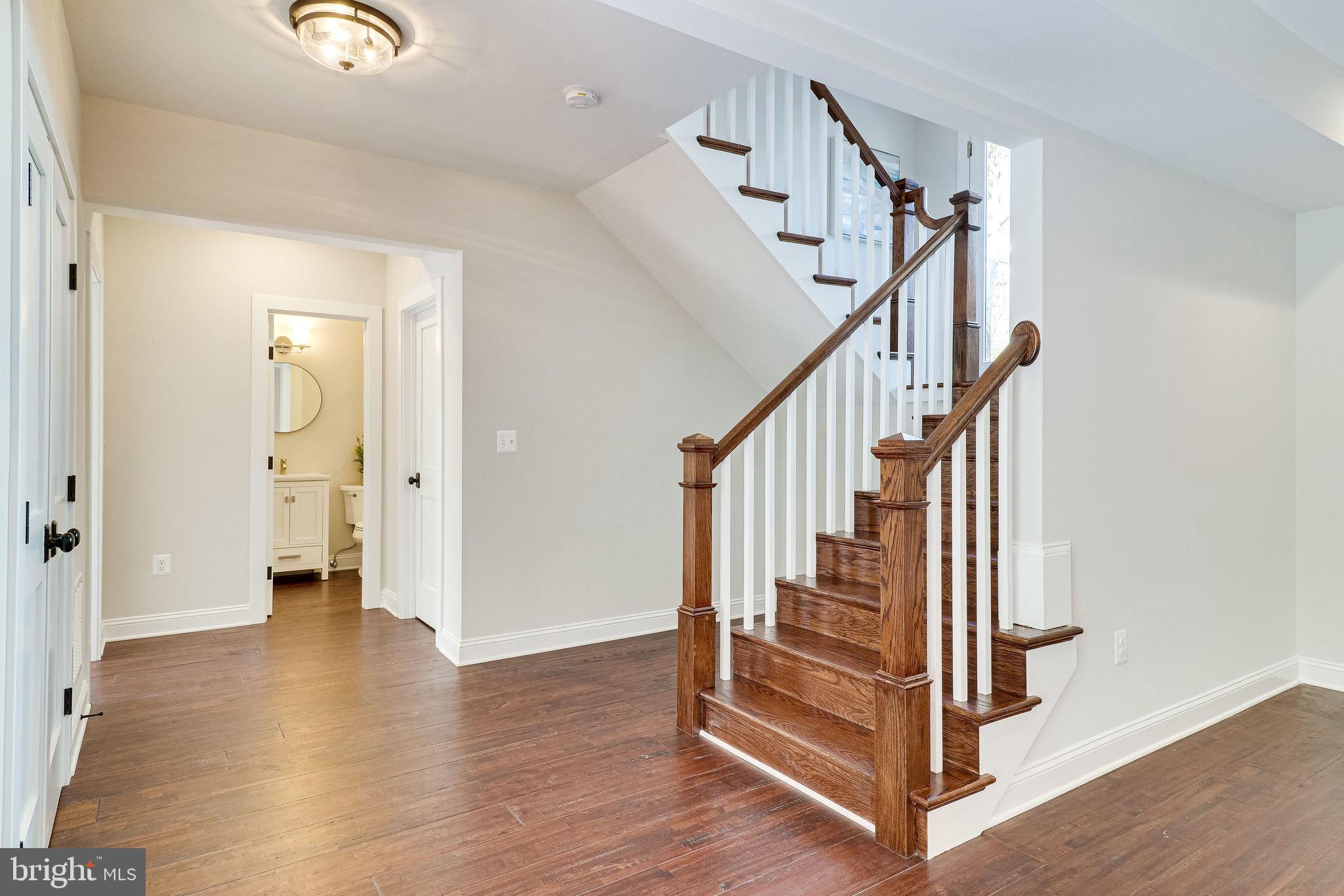 BROYHILL HEIGHTS - Residential