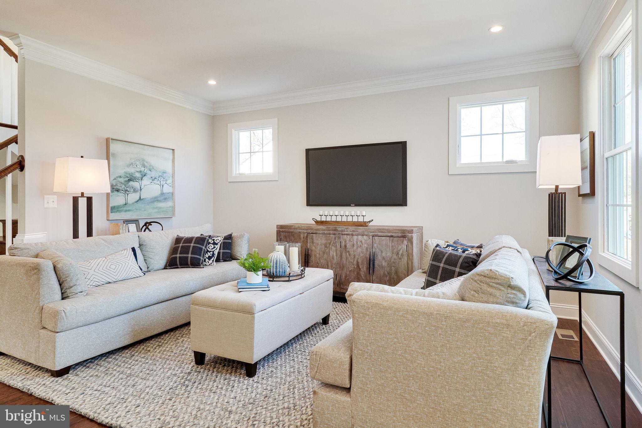 BROYHILL HEIGHTS - Residential