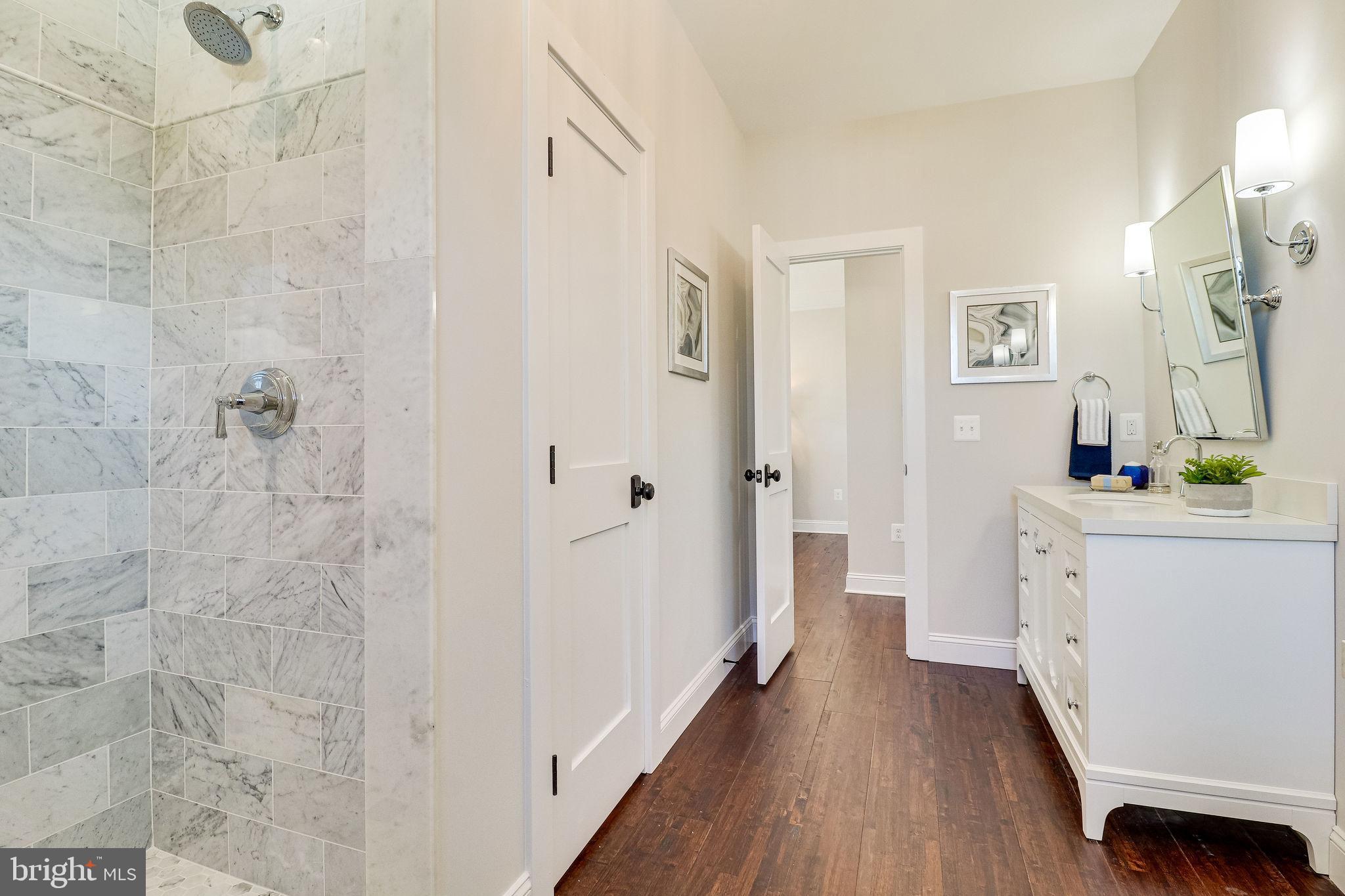 BROYHILL HEIGHTS - Residential