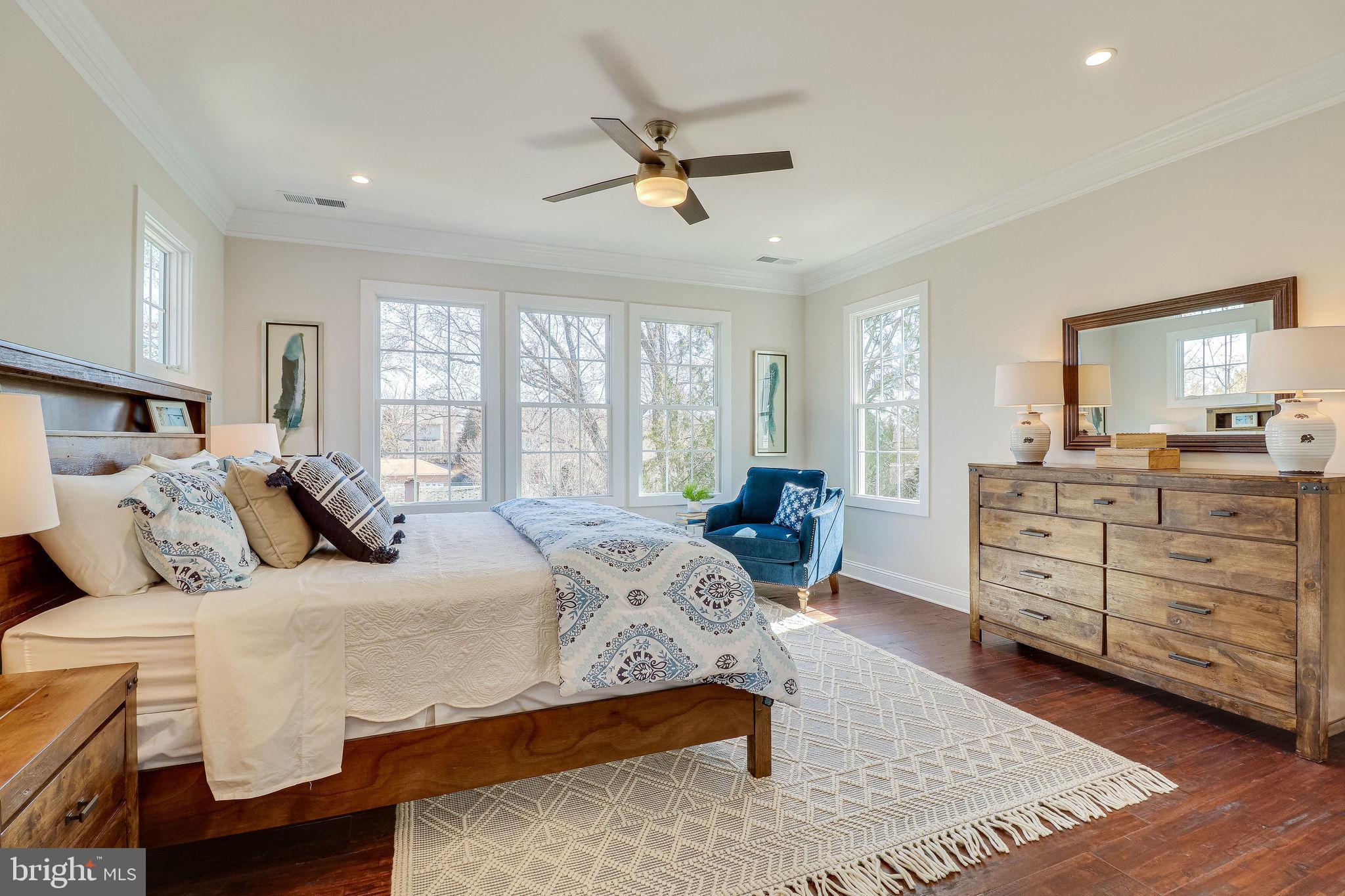 BROYHILL HEIGHTS - Residential