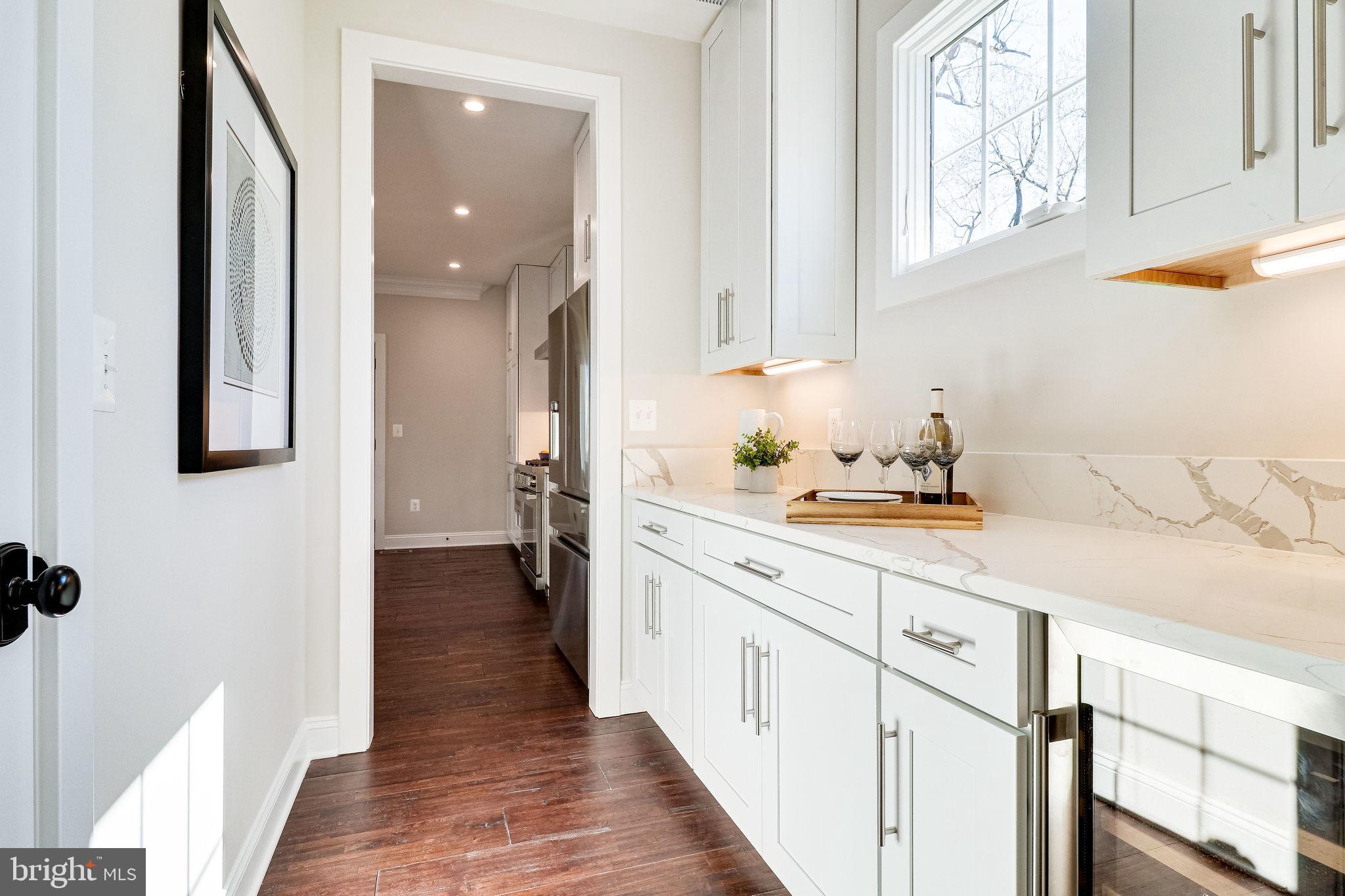 BROYHILL HEIGHTS - Residential